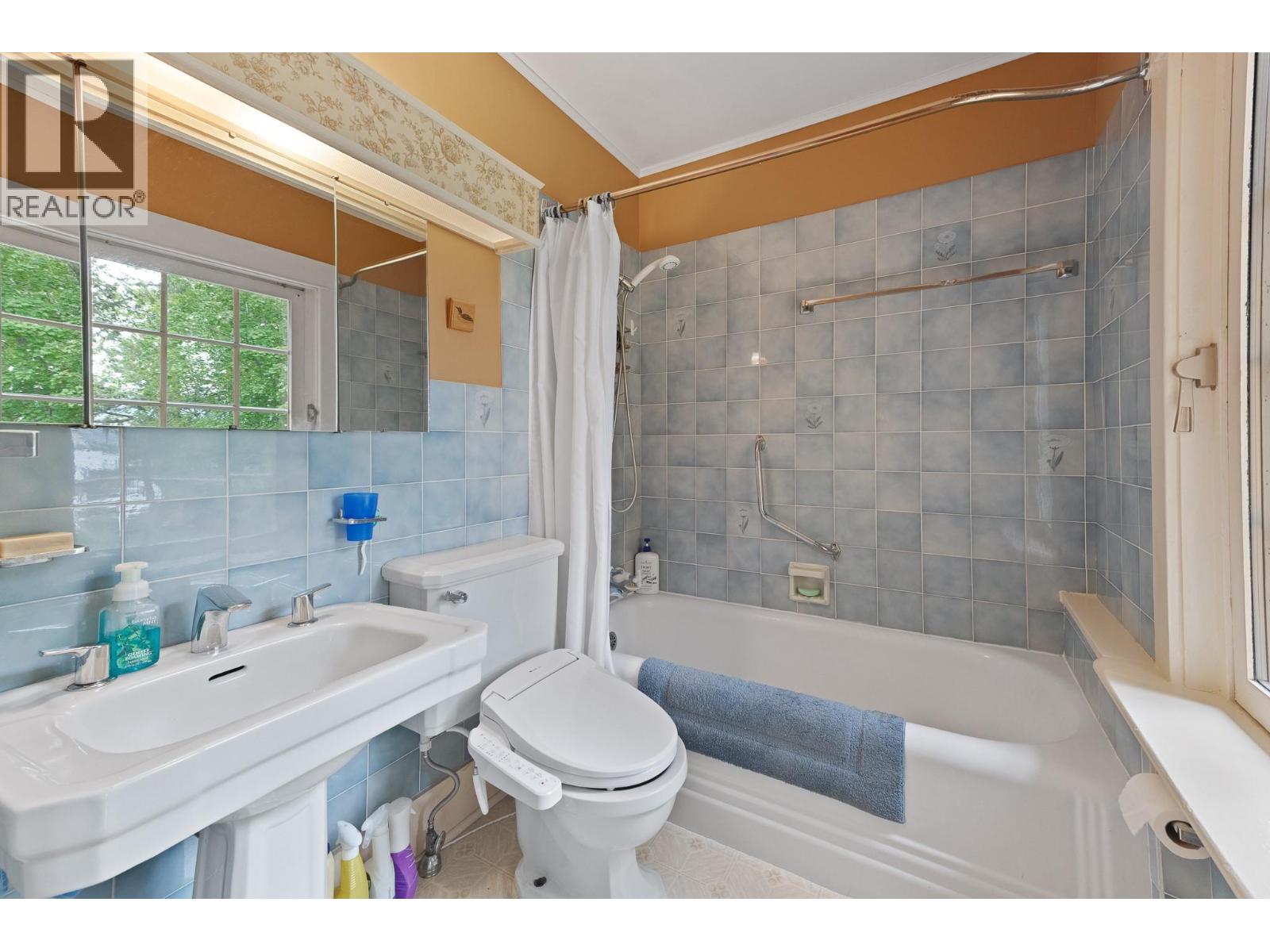 4852-4858 Lakeshore Road, Kelowna, British Columbia  V1W 4H7 - Photo 22 - 10395751