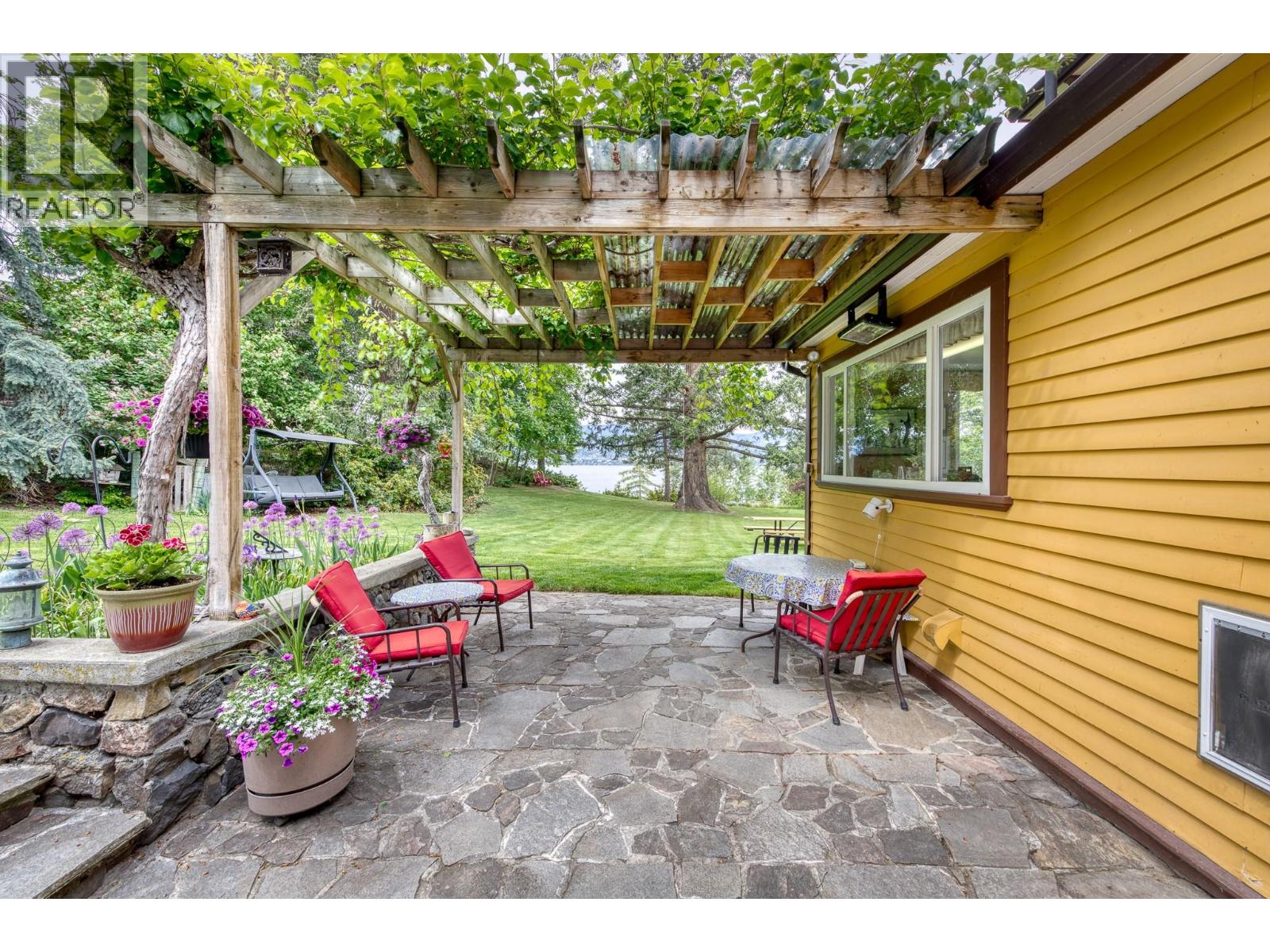 4852-4858 Lakeshore Road, Kelowna, British Columbia  V1W 4H7 - Photo 28 - 10395751
