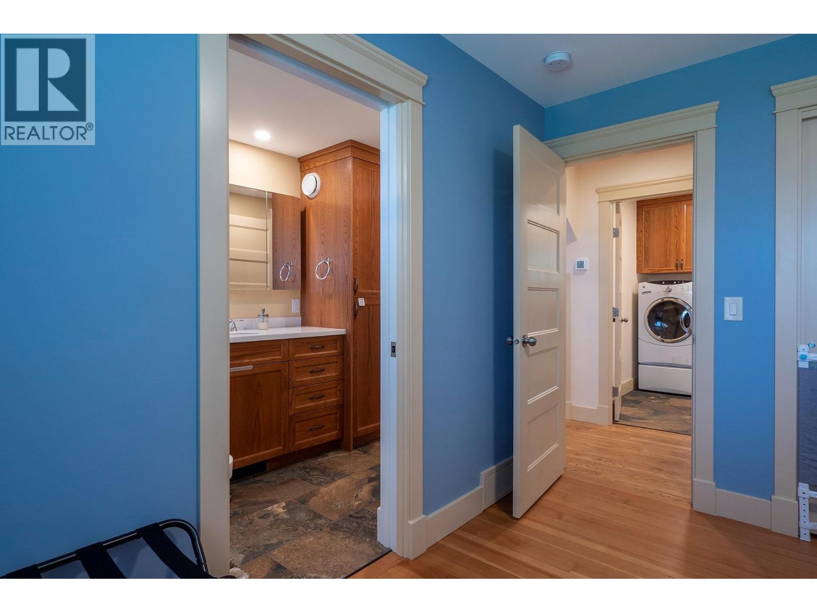 4852-4858 Lakeshore Road, Kelowna, British Columbia  V1W 4H7 - Photo 42 - 10395751
