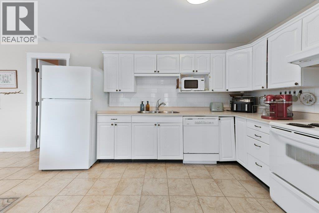 4852-4858 Lakeshore Road, Kelowna, British Columbia  V1W 4H7 - Photo 71 - 10395751