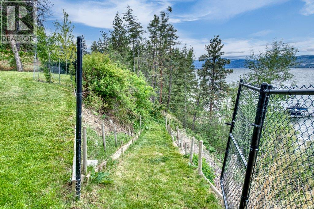 4852-4858 Lakeshore Road, Kelowna, British Columbia  V1W 4H7 - Photo 83 - 10395751