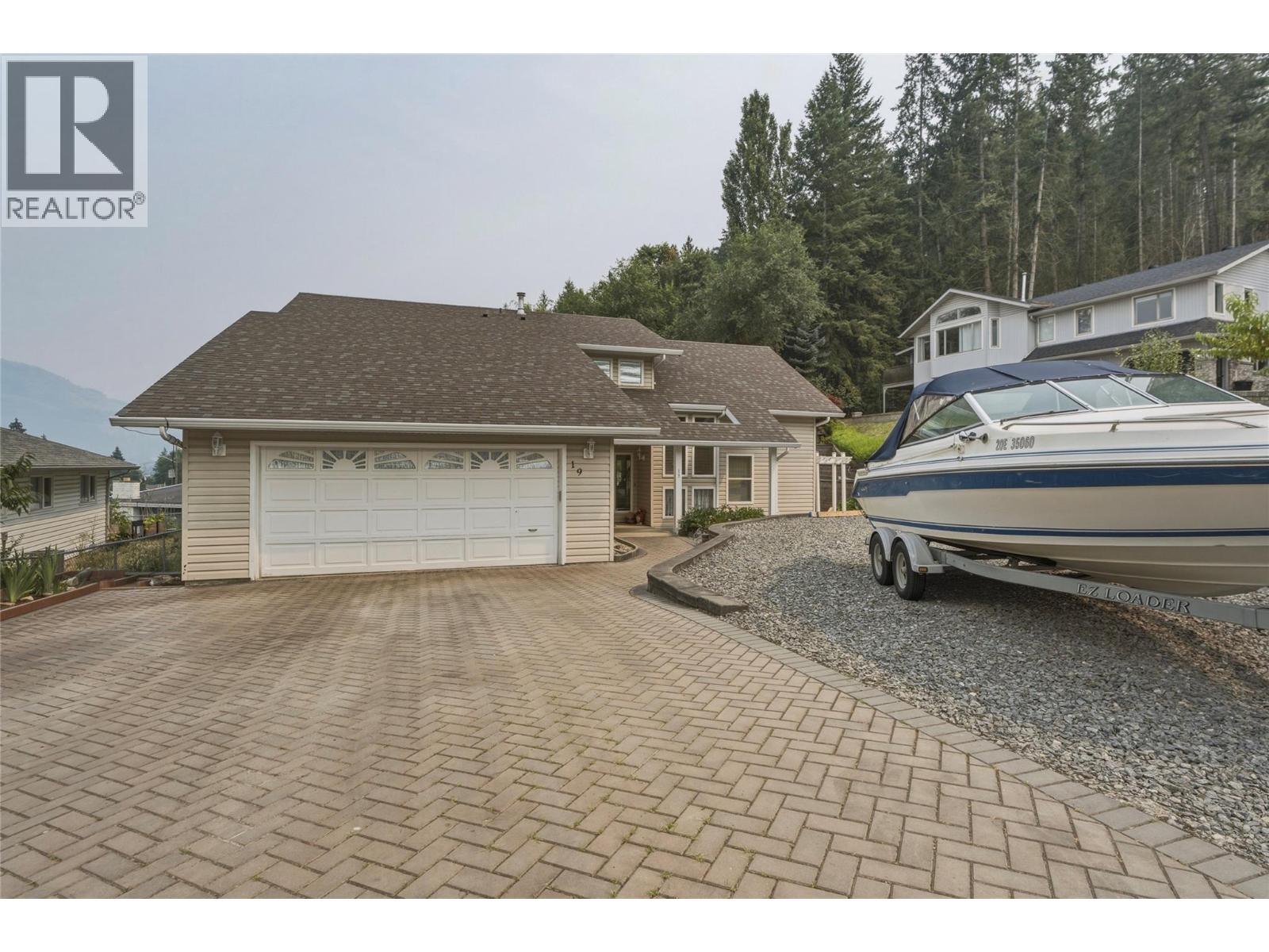 19 Preston Crescent, Enderby, British Columbia  V4Y 4C5 - Photo 1 - 10395795