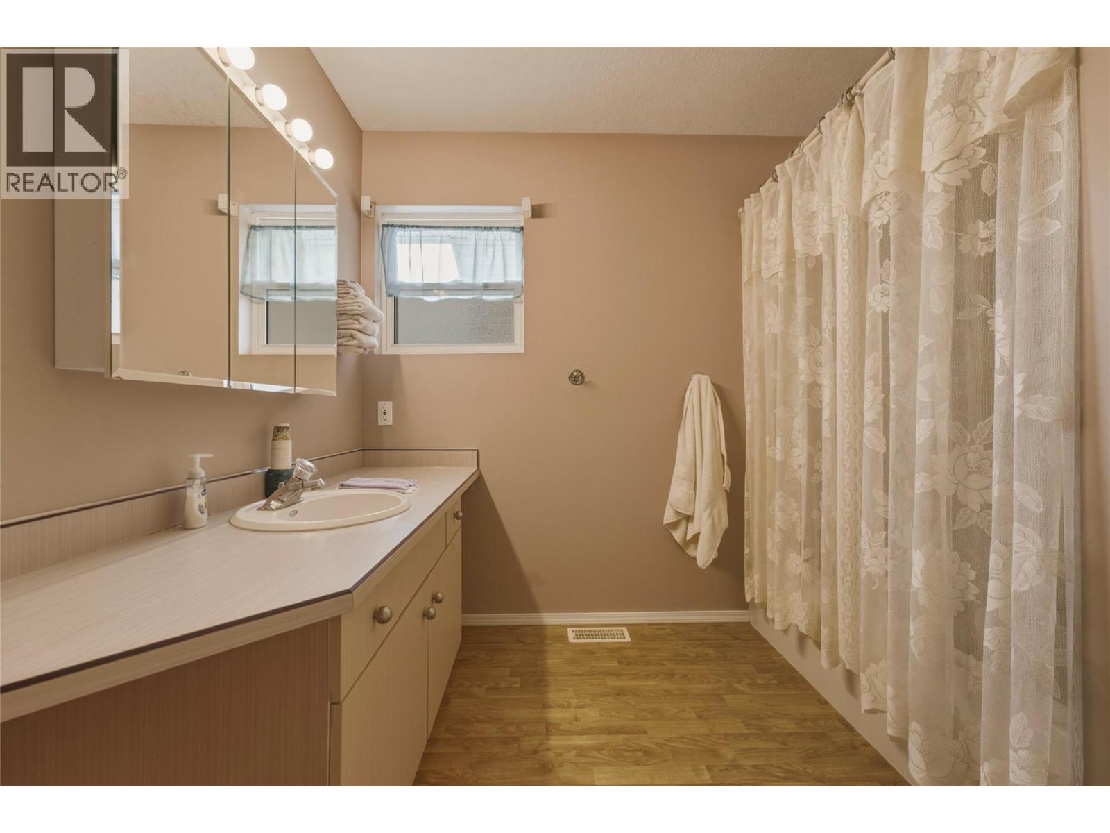 19 Preston Crescent, Enderby, British Columbia  V4Y 4C5 - Photo 31 - 10395795