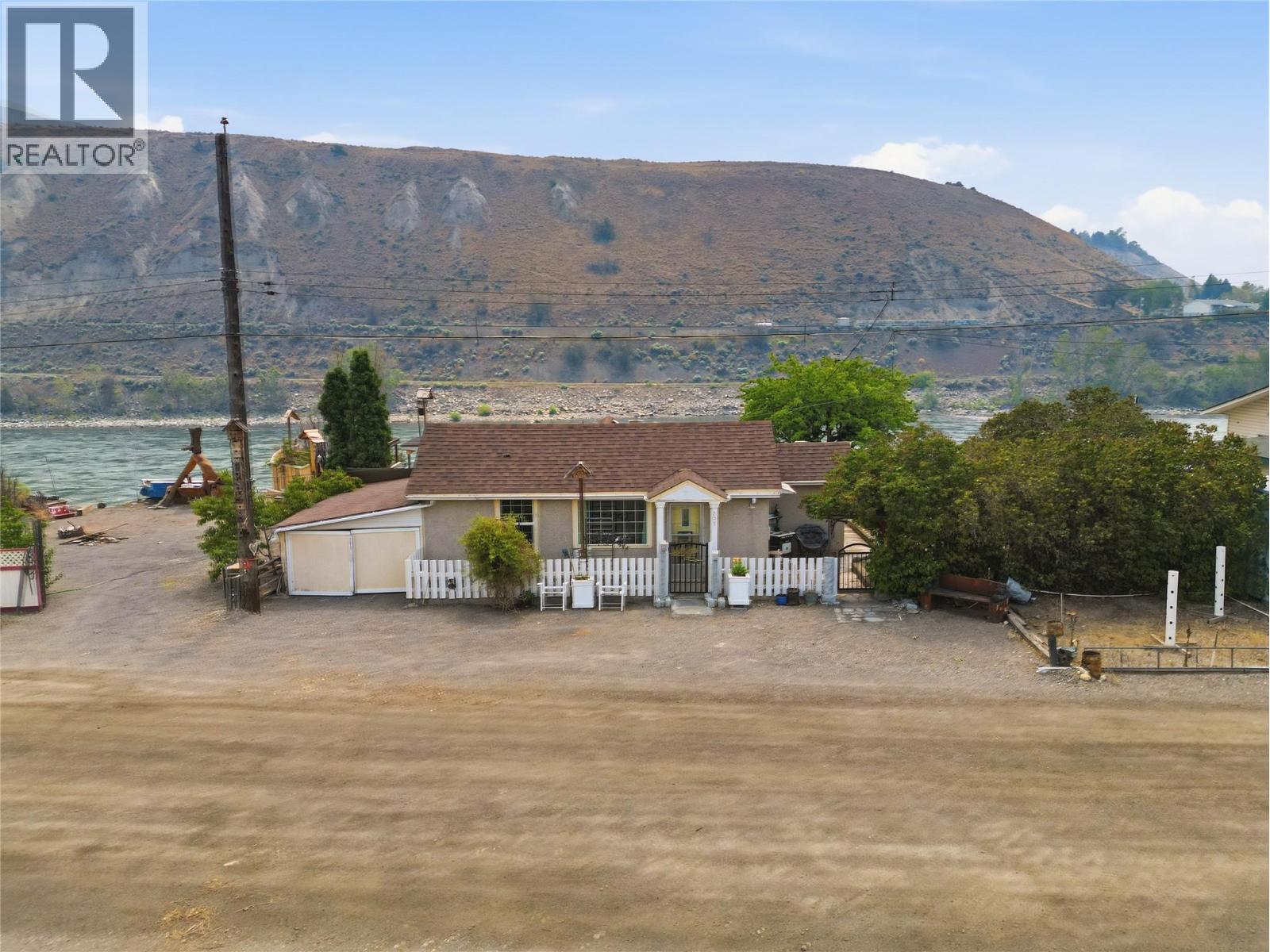 201 Cnr Right Of Way, Ashcroft, British Columbia  V0K 1A0 - Photo 9 - 10395643