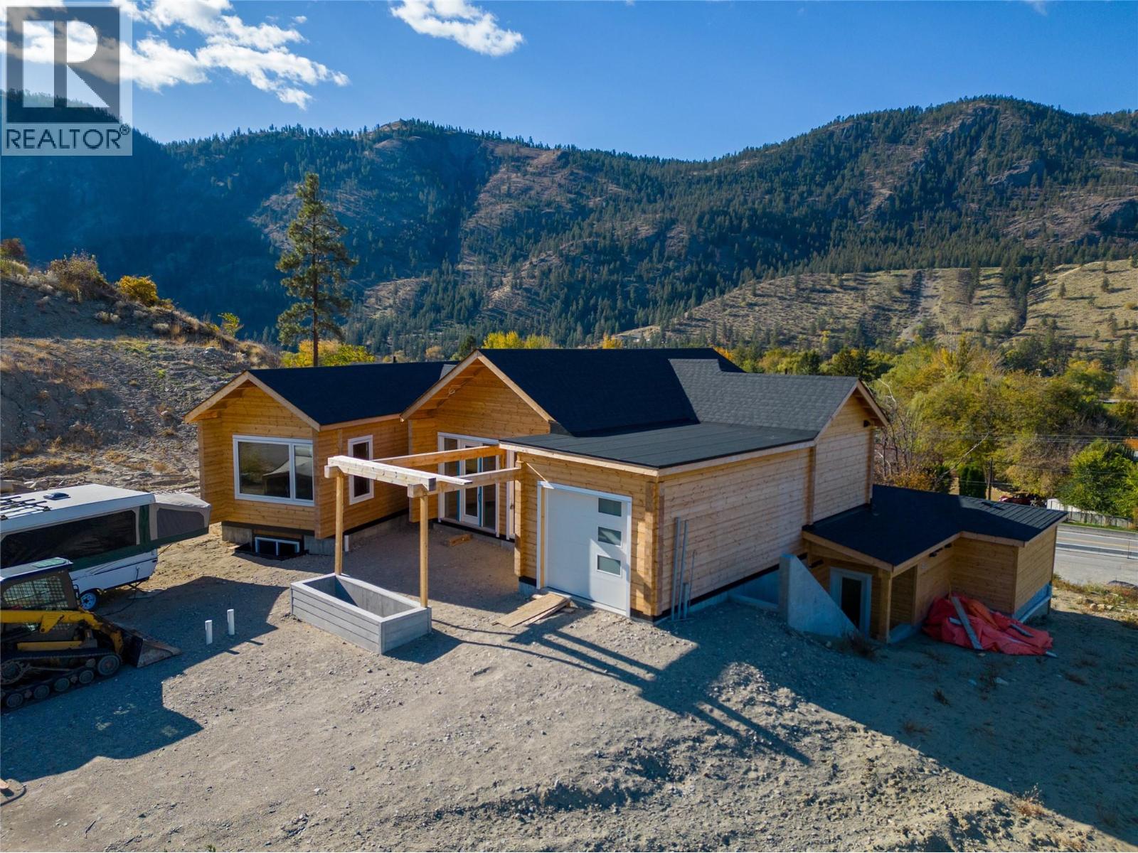 4850 Bassett Avenue, Okanagan Falls, British Columbia  V0H 1R2 - Photo 3 - 10395936