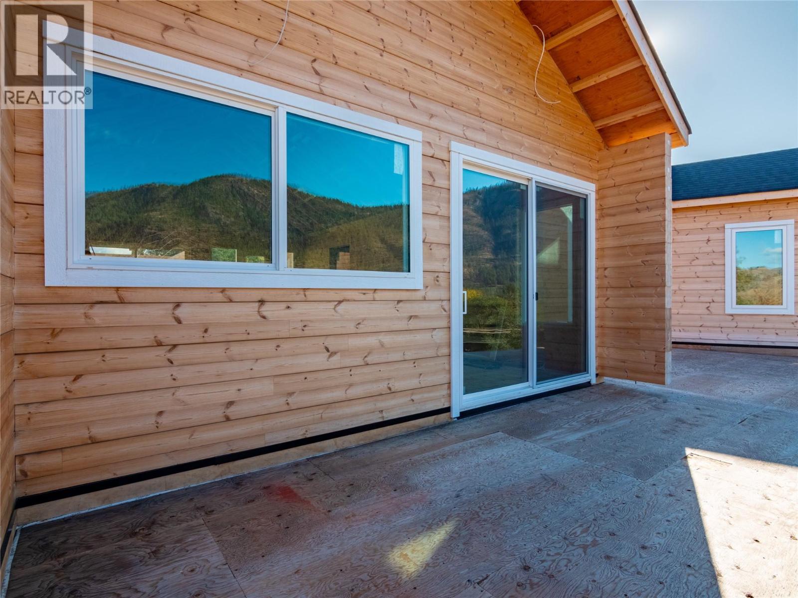 4850 Bassett Avenue, Okanagan Falls, British Columbia  V0H 1R2 - Photo 40 - 10395936