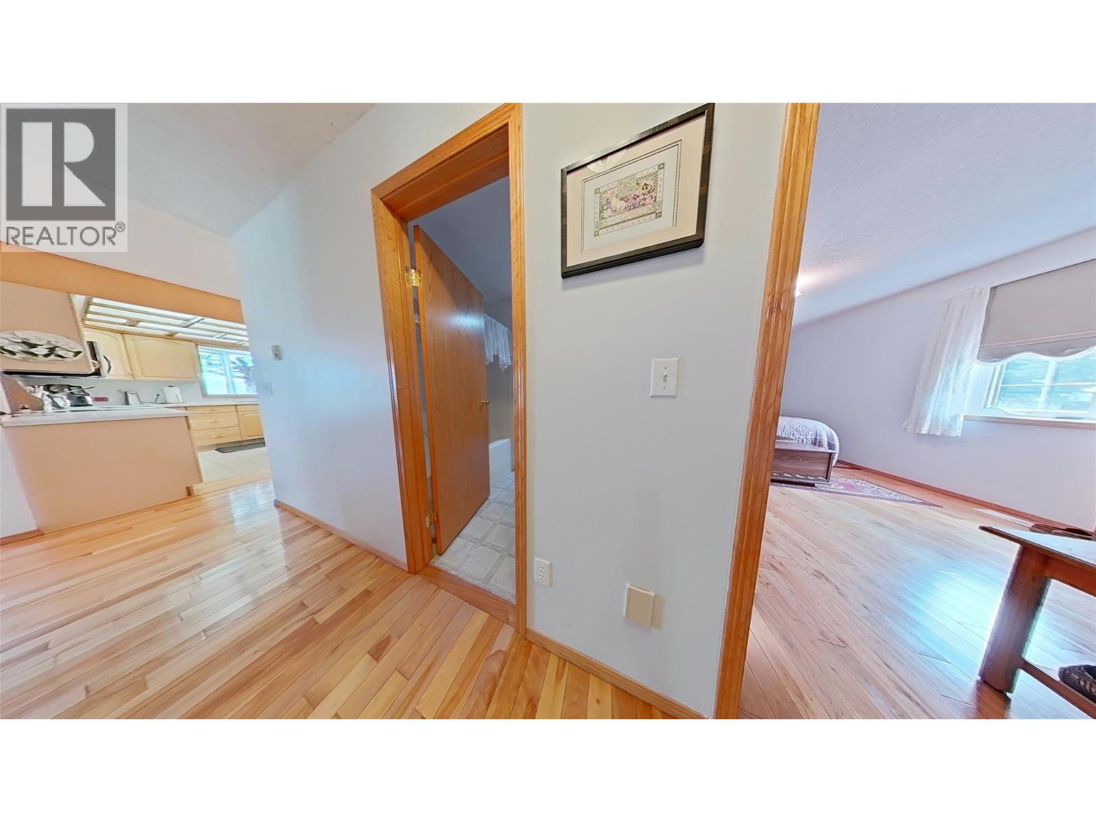 915 Huscroft Rd Street, Lister, British Columbia  V0B 1G2 - Photo 22 - 10395283