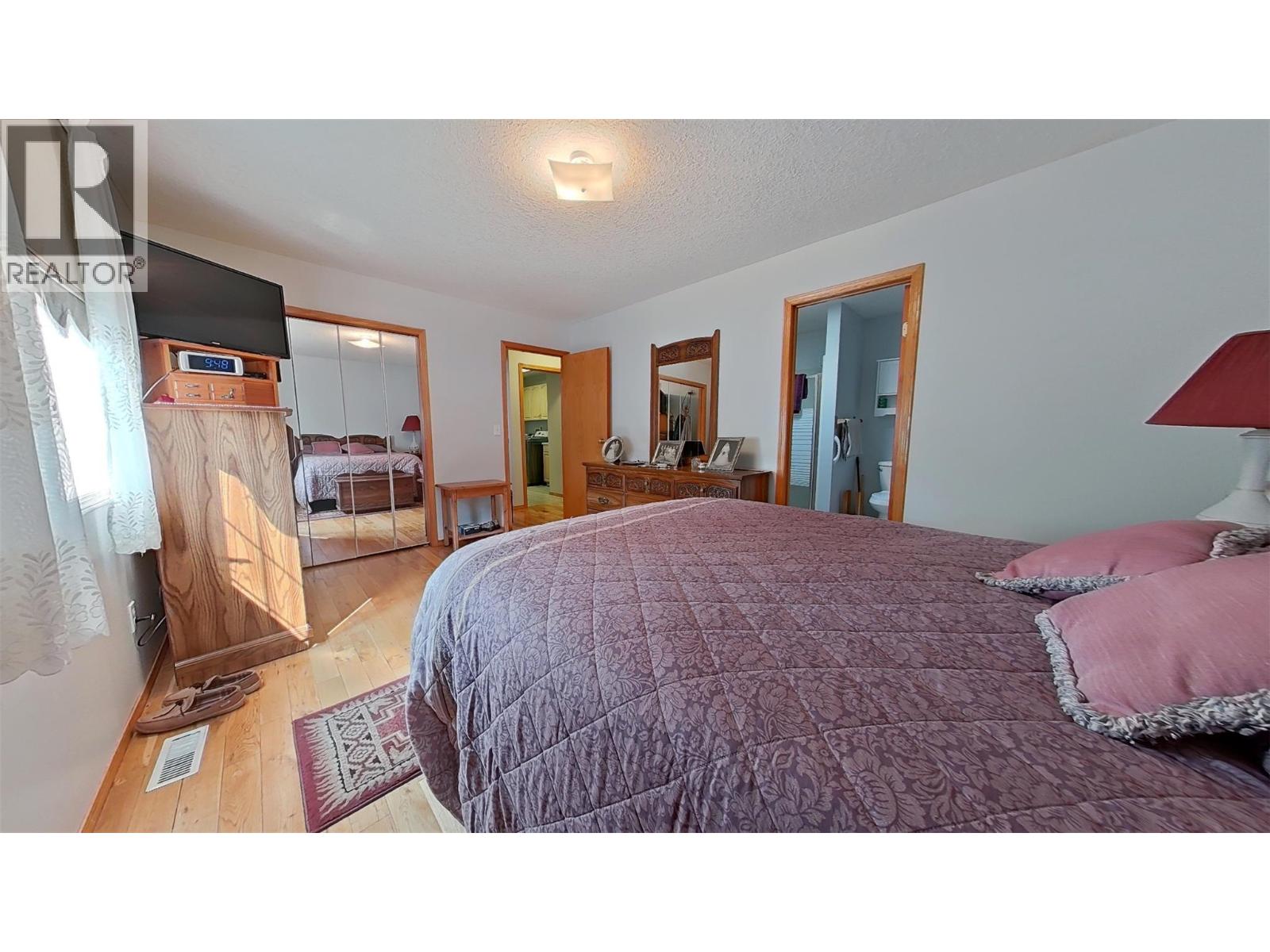 915 Huscroft Rd Street, Lister, British Columbia  V0B 1G2 - Photo 26 - 10395283