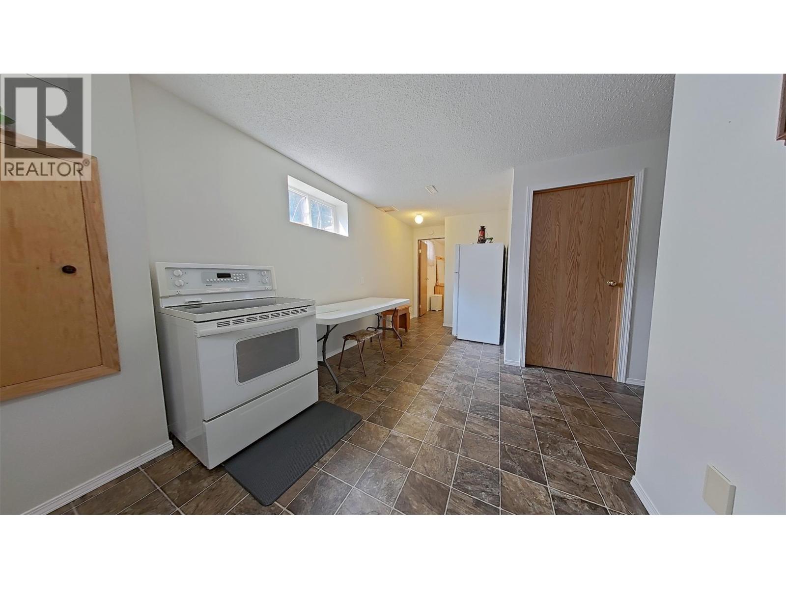 915 Huscroft Rd Street, Lister, British Columbia  V0B 1G2 - Photo 39 - 10395283