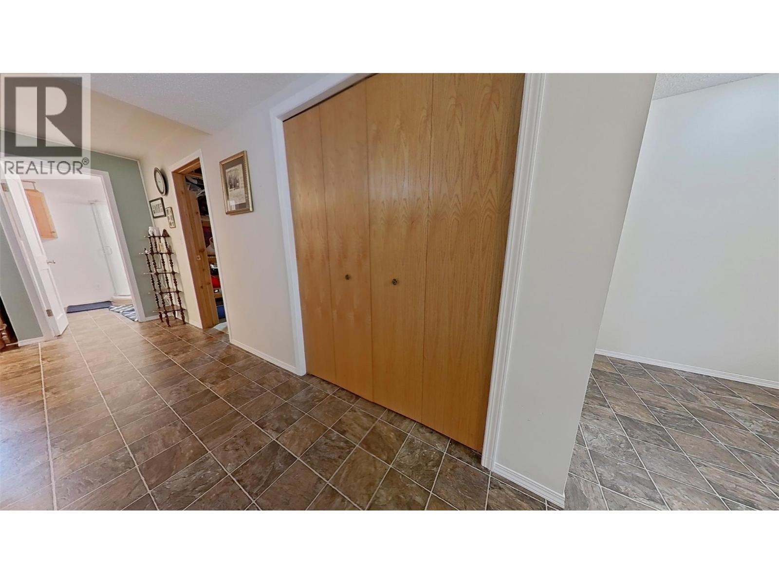 915 Huscroft Rd Street, Lister, British Columbia  V0B 1G2 - Photo 41 - 10395283