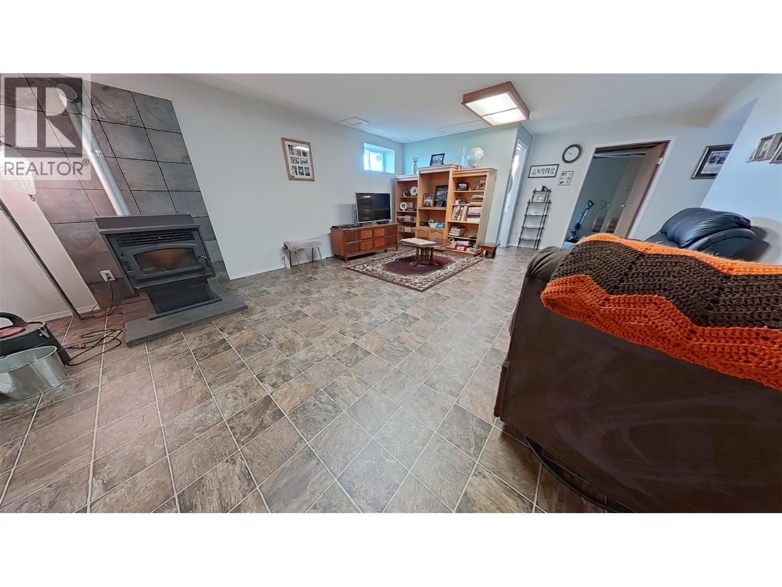 915 Huscroft Rd Street, Lister, British Columbia  V0B 1G2 - Photo 59 - 10395283