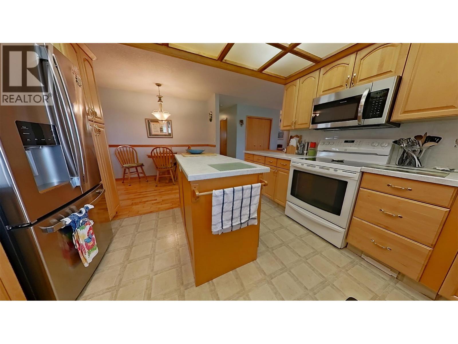 915 Huscroft Rd Street, Lister, British Columbia  V0B 1G2 - Photo 6 - 10395283