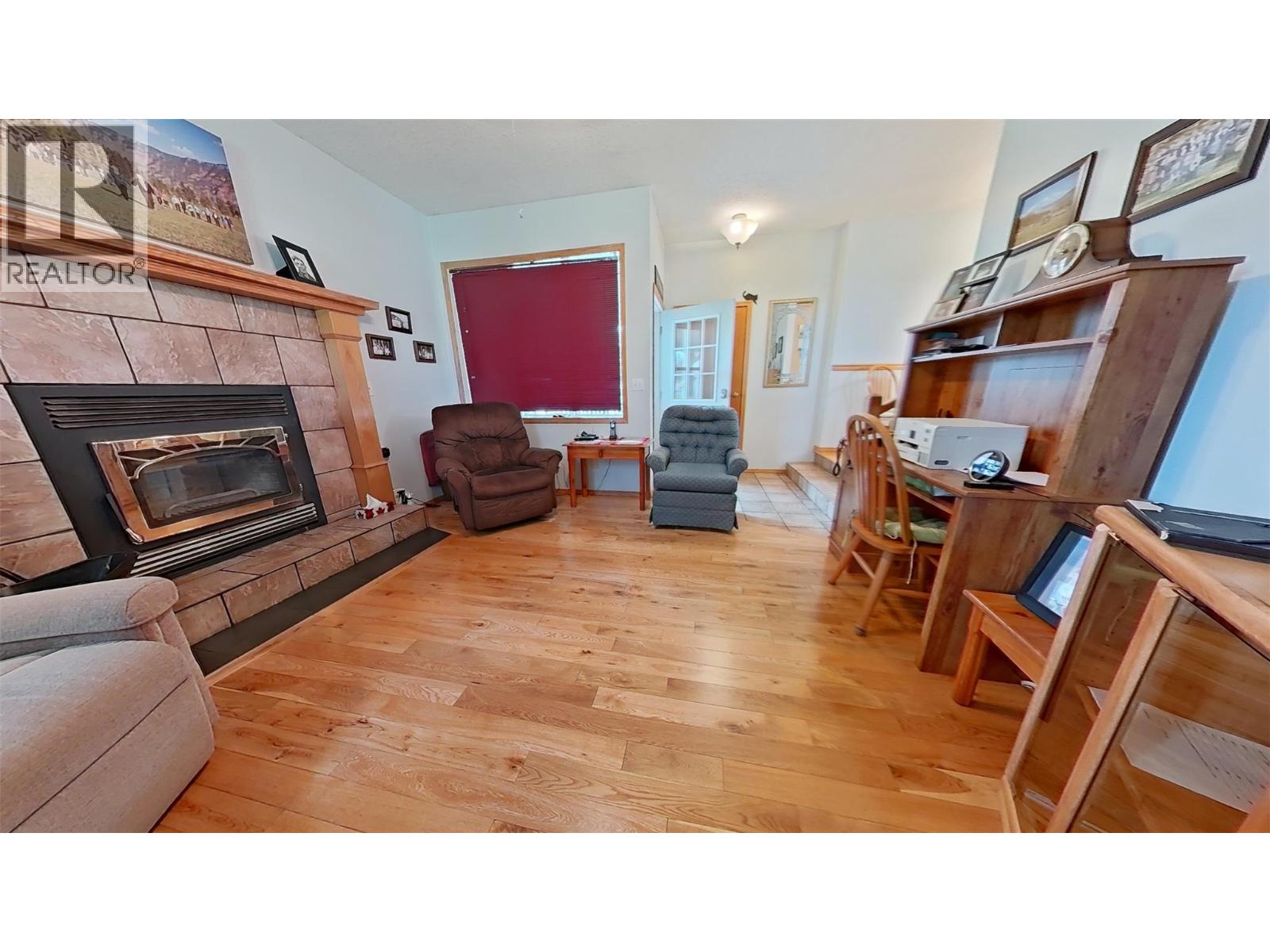 915 Huscroft Rd Street, Lister, British Columbia  V0B 1G2 - Photo 7 - 10395283