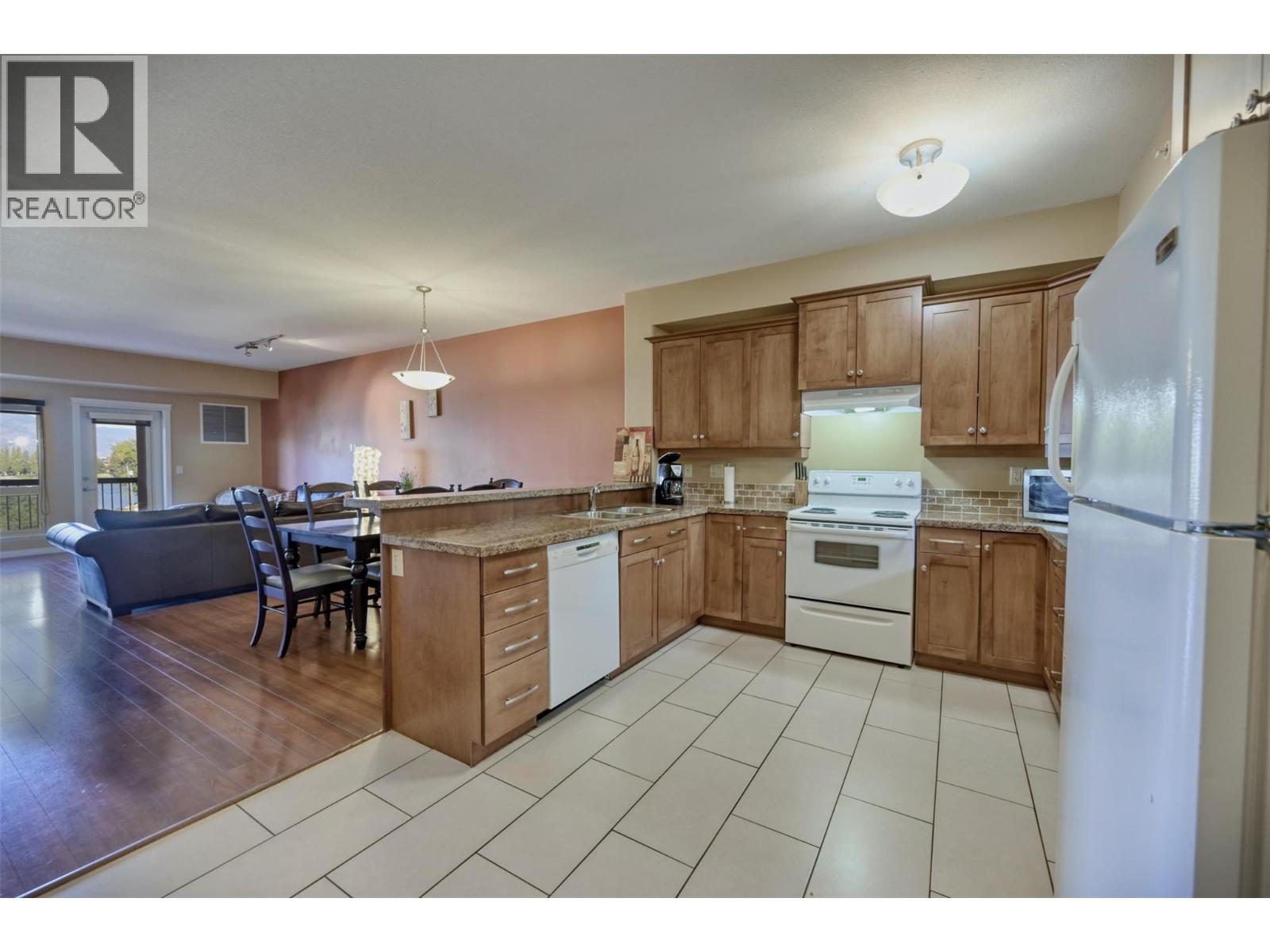 4300 44th Avenue Unit# 307, Osoyoos, British Columbia  V0H 1V6 - Photo 3 - 10395920
