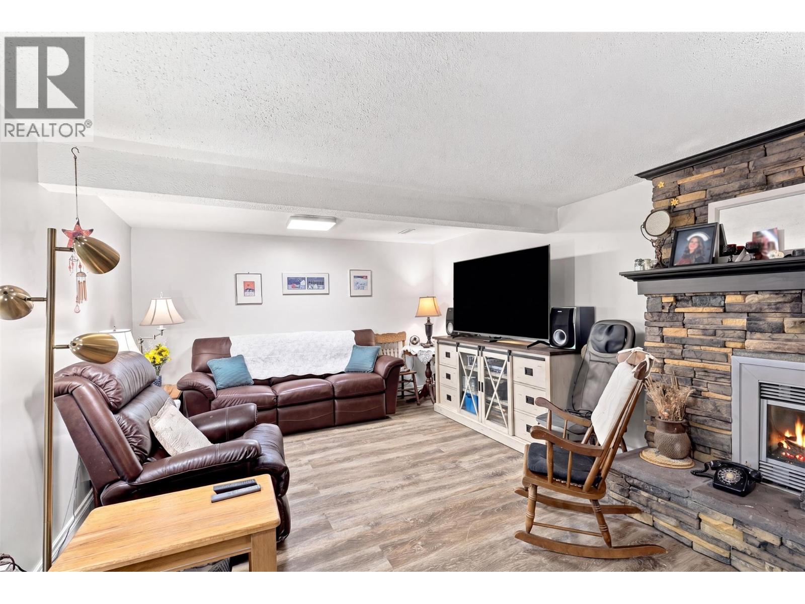 897 Wawn Road, Kamloops, British Columbia  V2B 6N3 - Photo 57 - 10395907