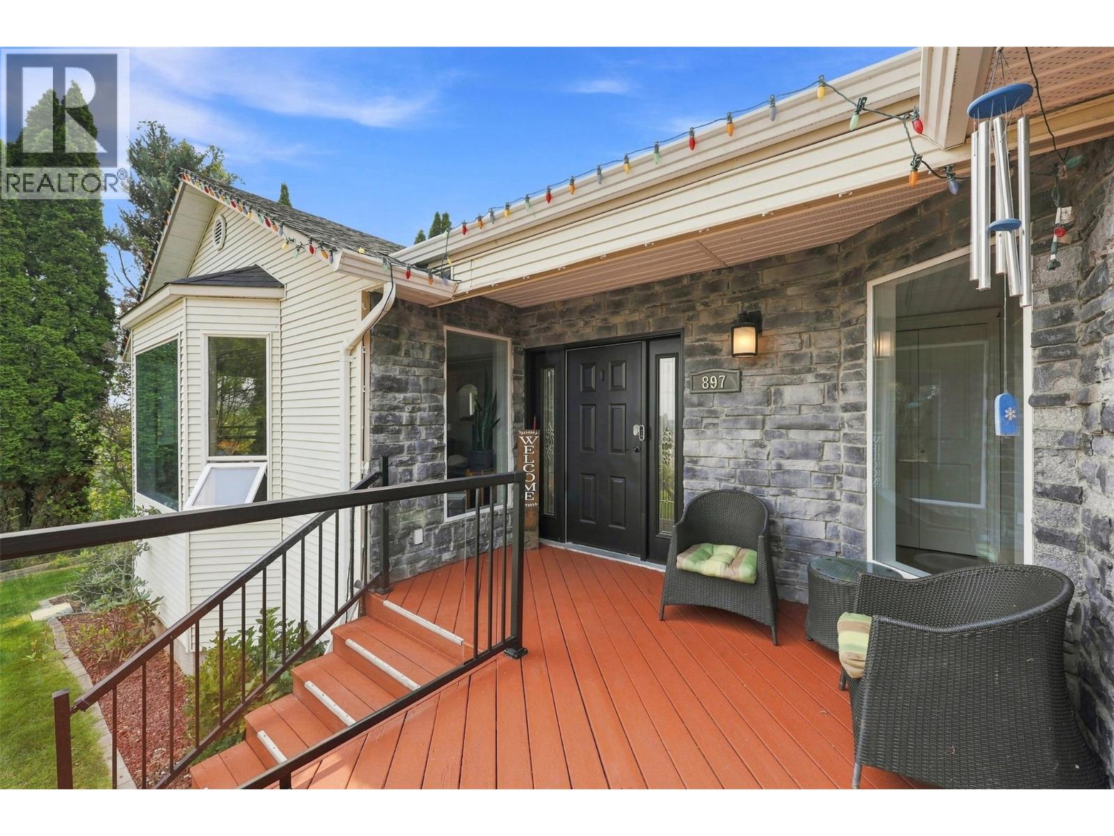 897 Wawn Road, Kamloops, British Columbia  V2B 6N3 - Photo 6 - 10395907
