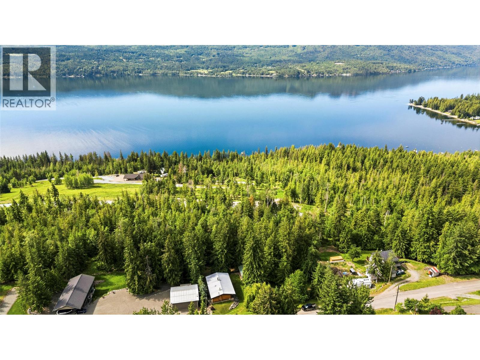 7420 Stampede Trail, Anglemont, British Columbia  V0E 1M8 - Photo 41 - 10396007