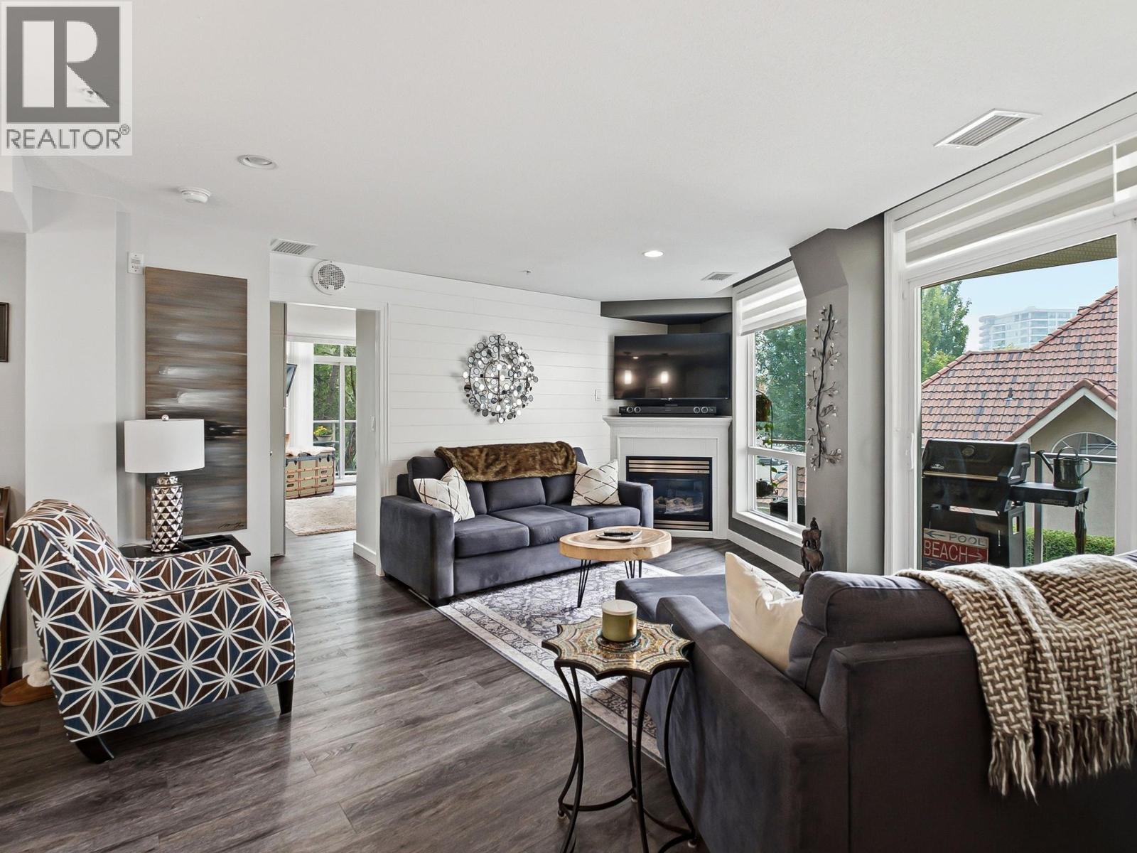 1088 Sunset Drive Unit# 242, Kelowna, British Columbia  V1Y 9W1 - Photo 1 - 10395938