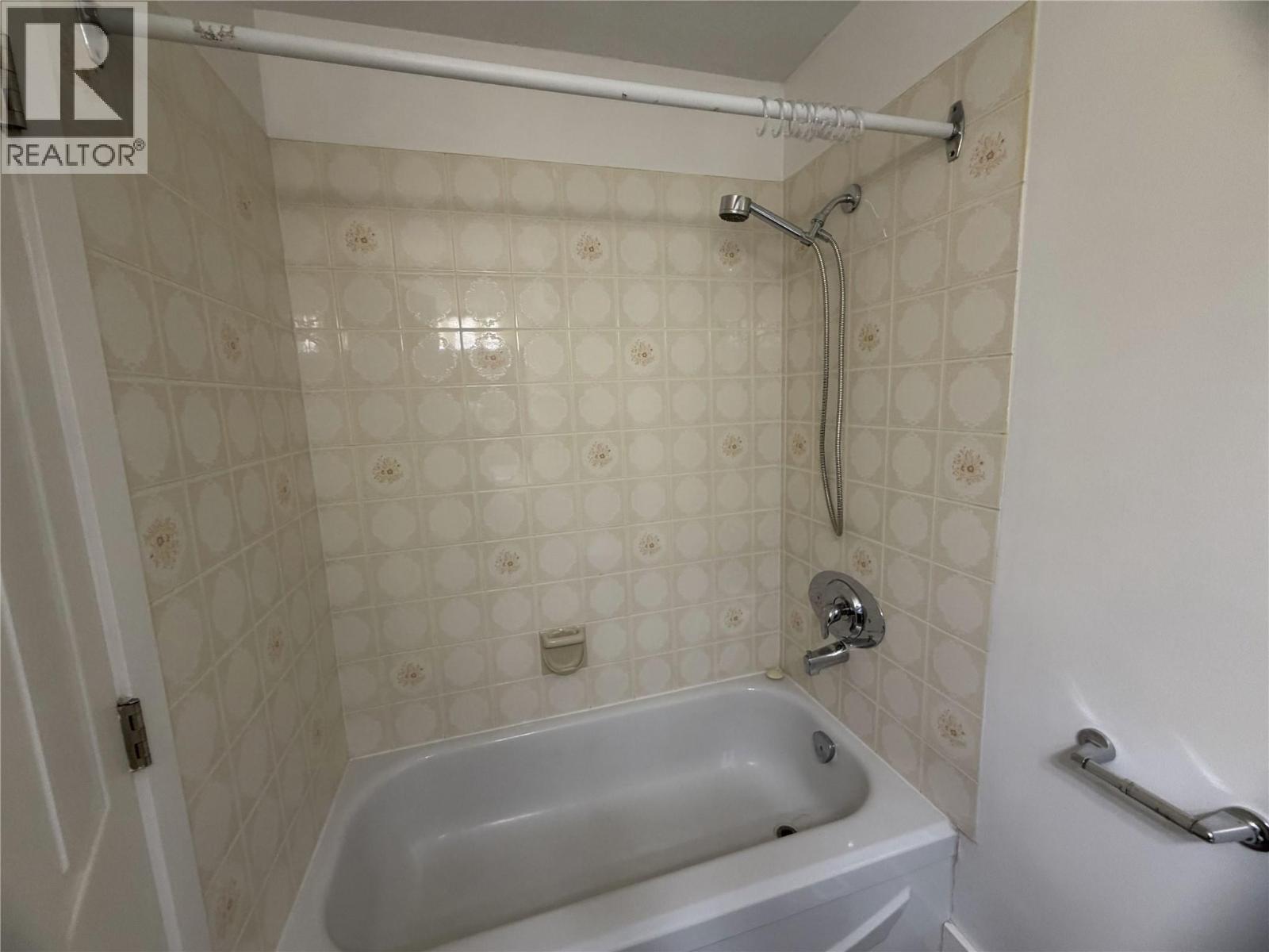 3155 Gordon Drive Unit# 304, Kelowna, British Columbia  V1W 3N6 - Photo 12 - 10395932