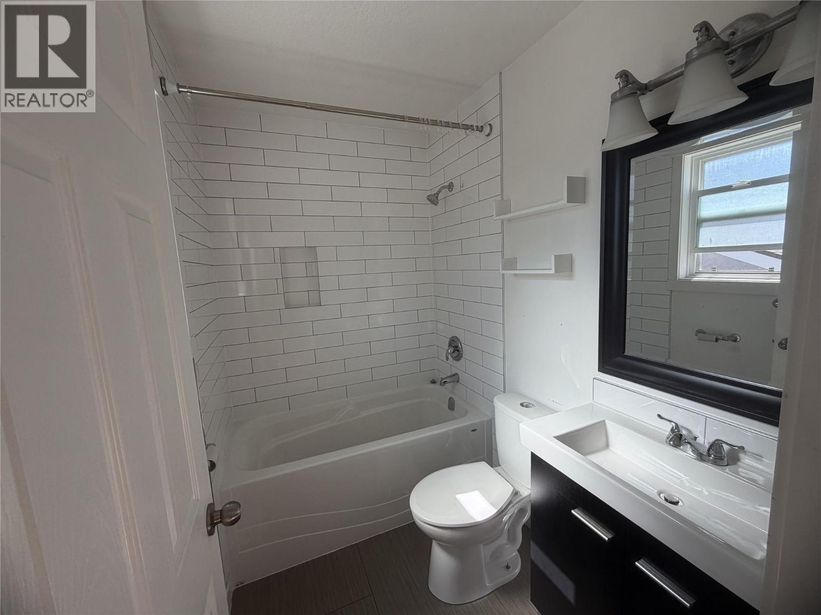 3155 Gordon Drive Unit# 304, Kelowna, British Columbia  V1W 3N6 - Photo 6 - 10395932