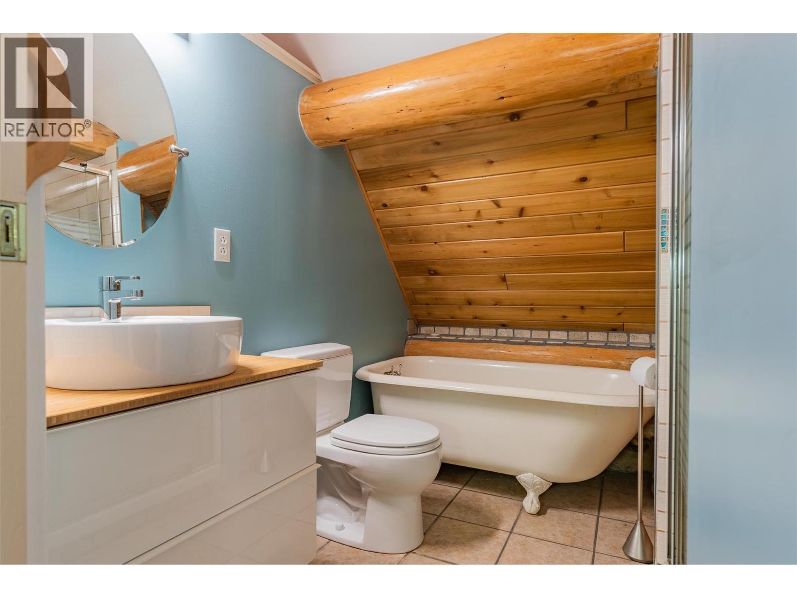 2266 Fifth Avenue, Rossland, British Columbia  V0G 1Y0 - Photo 29 - 10395675