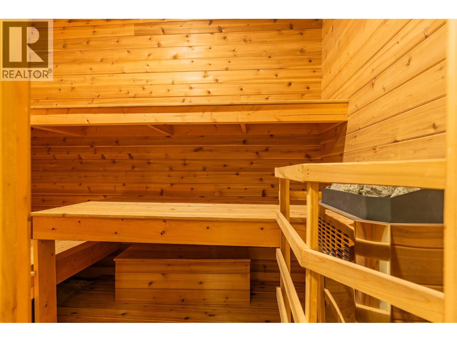 2266 Fifth Avenue, Rossland, British Columbia  V0G 1Y0 - Photo 37 - 10395675