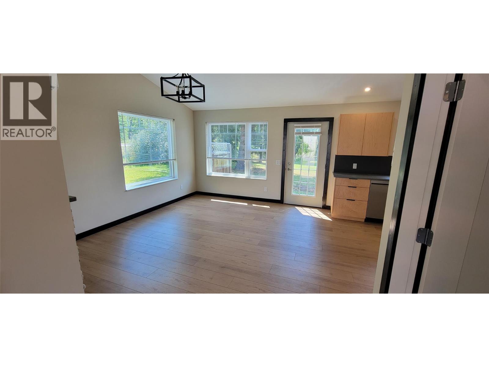611 Casley Court Unit# 4, New Denver, British Columbia  V0G 1S1 - Photo 16 - 10395763