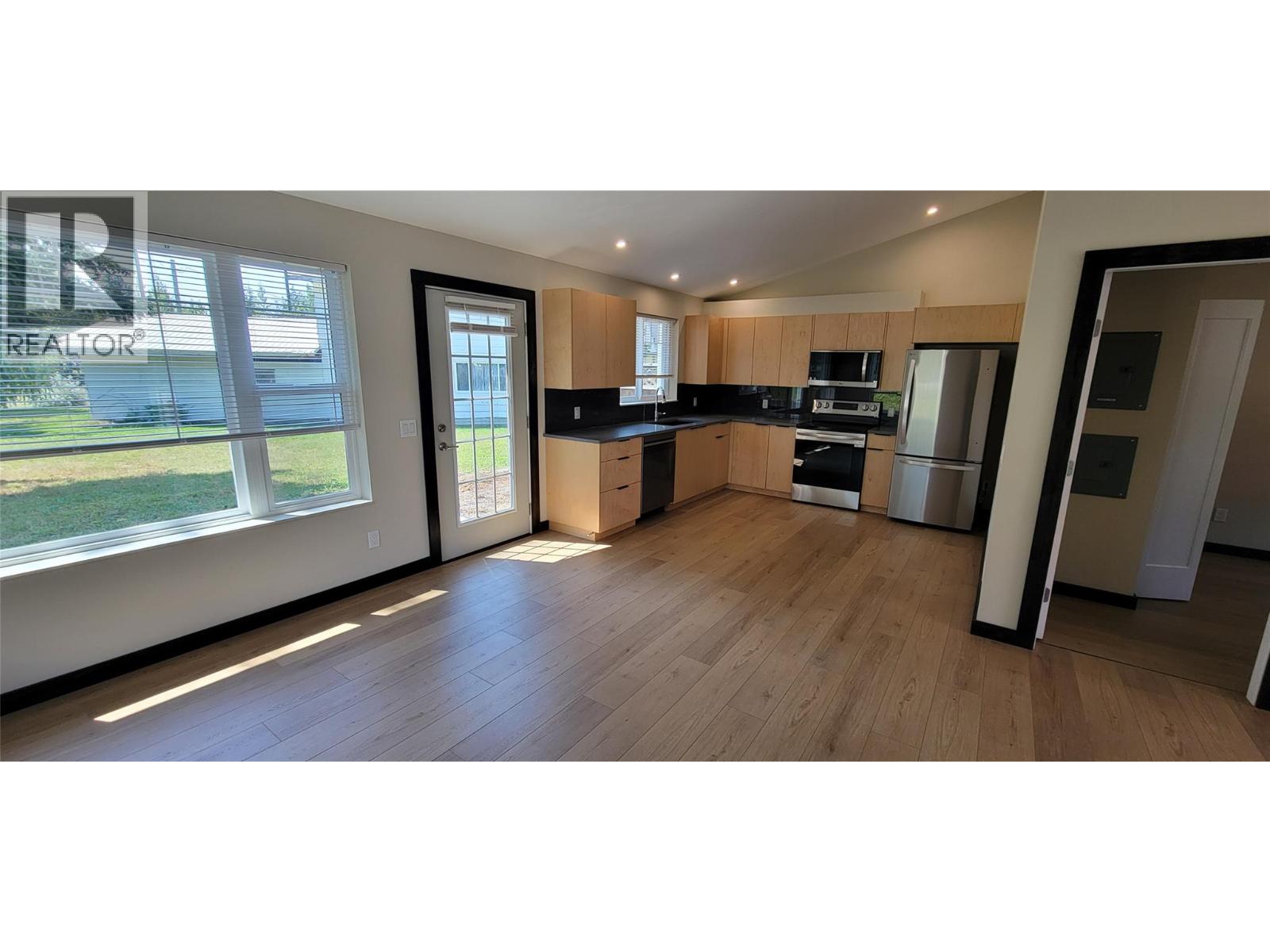 611 Casley Court Unit# 4, New Denver, British Columbia  V0G 1S1 - Photo 17 - 10395763