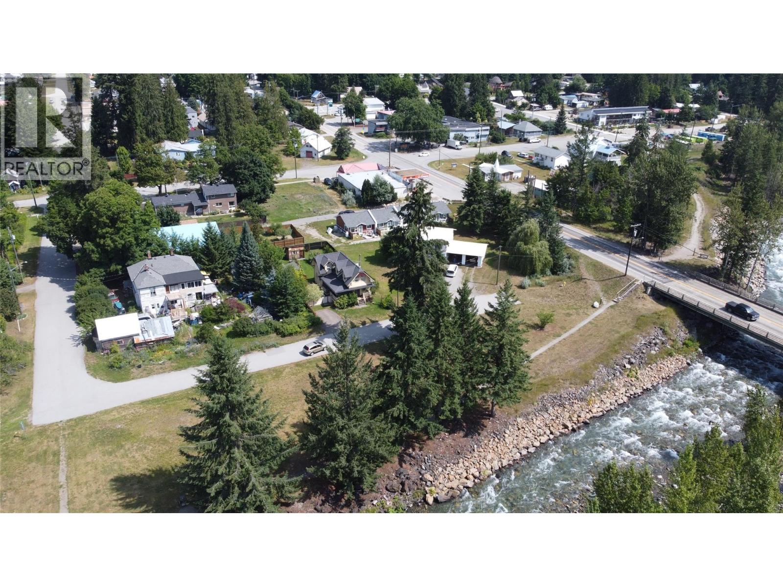 611 Casley Court Unit# 4, New Denver, British Columbia  V0G 1S1 - Photo 5 - 10395763