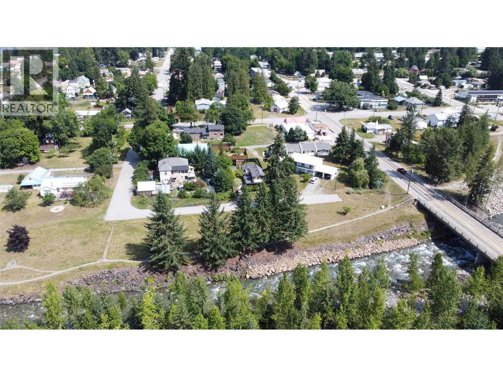 611 Casley Court Unit# 4, New Denver, British Columbia  V0G 1S1 - Photo 6 - 10395763