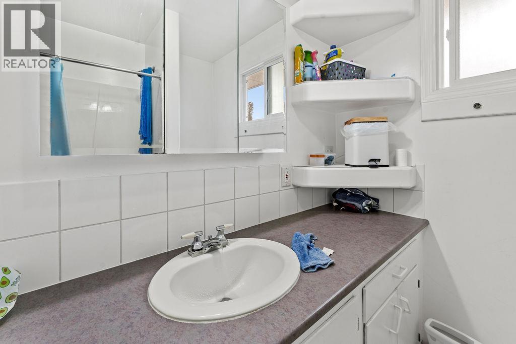 2310 Greenfield Avenue, Kamloops, British Columbia  V2B 4P4 - Photo 16 - 10395964