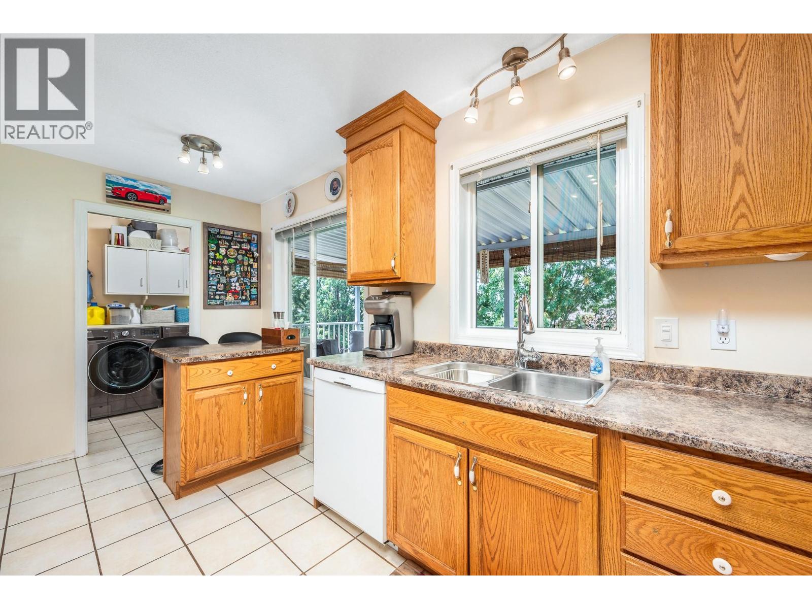 5515 Okanagan Avenue, Vernon, British Columbia  V1T 9R7 - Photo 13 - 10395977