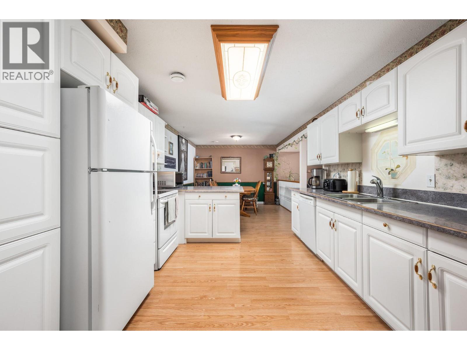 5515 Okanagan Avenue, Vernon, British Columbia  V1T 9R7 - Photo 21 - 10395977