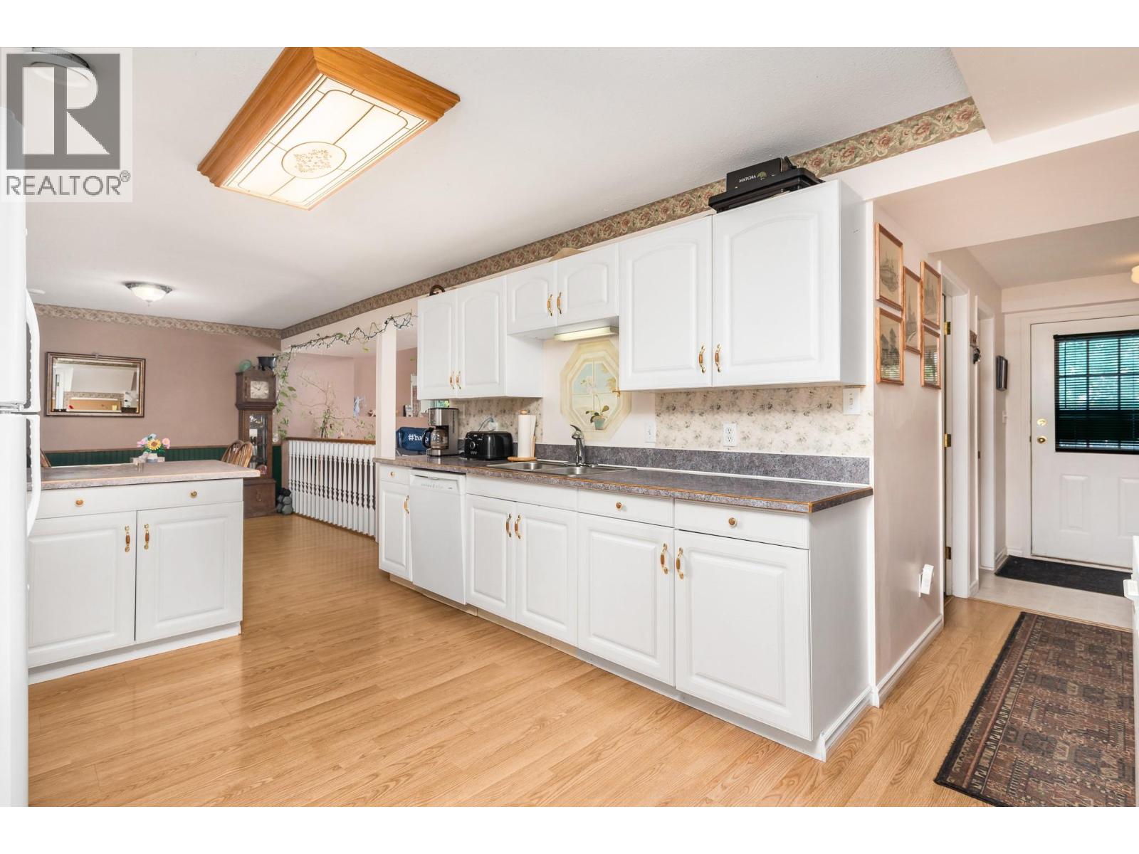 5515 Okanagan Avenue, Vernon, British Columbia  V1T 9R7 - Photo 22 - 10395977