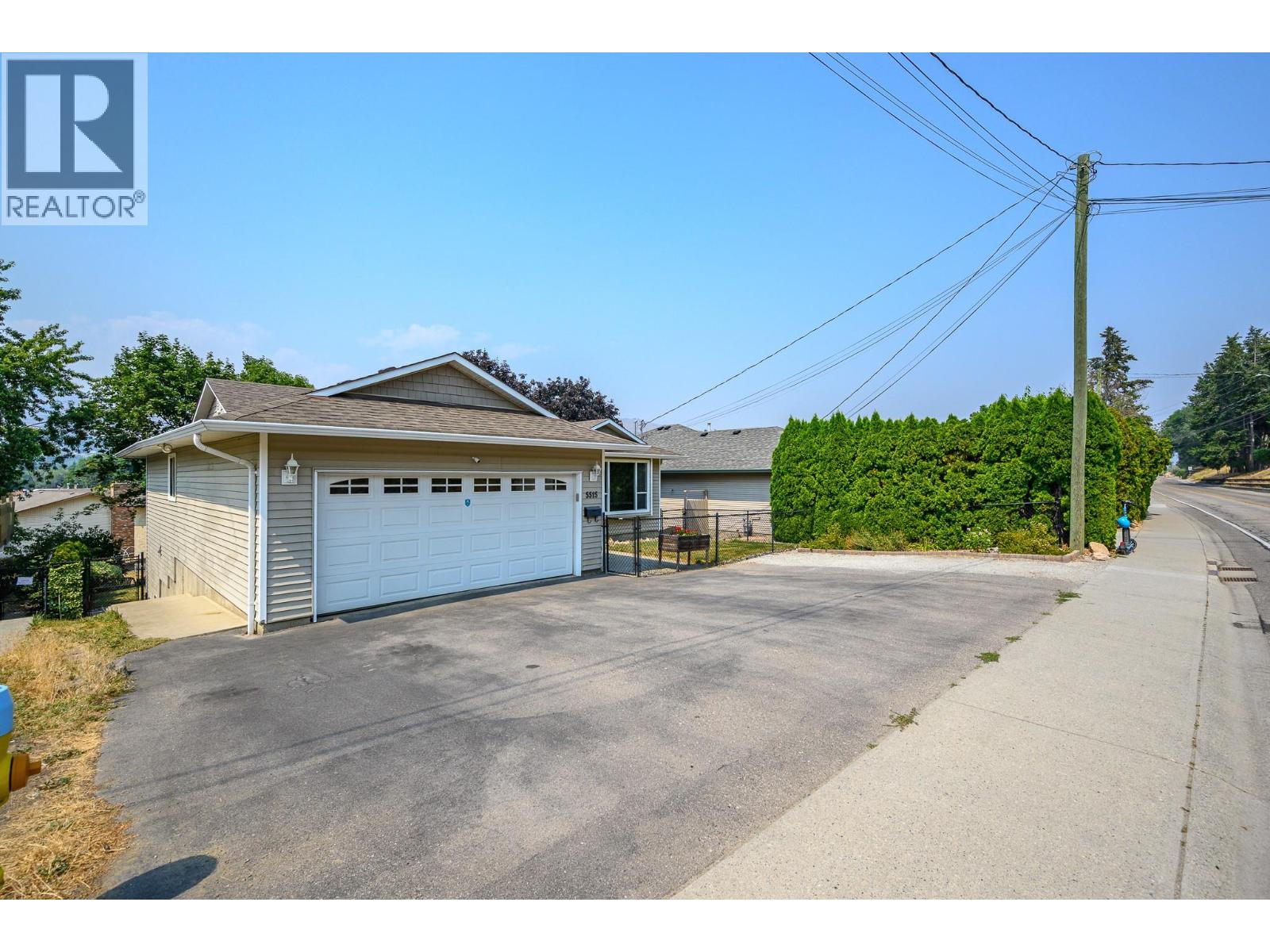 5515 Okanagan Avenue, Vernon, British Columbia  V1T 9R7 - Photo 3 - 10395977