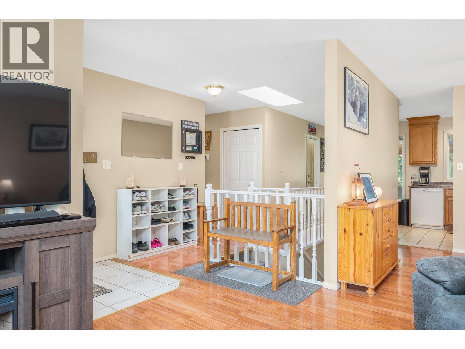 5515 Okanagan Avenue, Vernon, British Columbia  V1T 9R7 - Photo 8 - 10395977