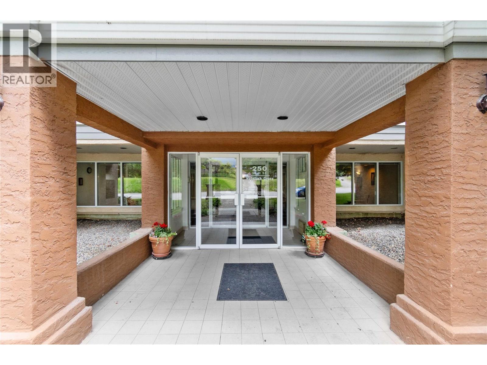 250 5th Street Se Unit# 208, Salmon Arm, British Columbia  V1E 1J8 - Photo 40 - 10395940