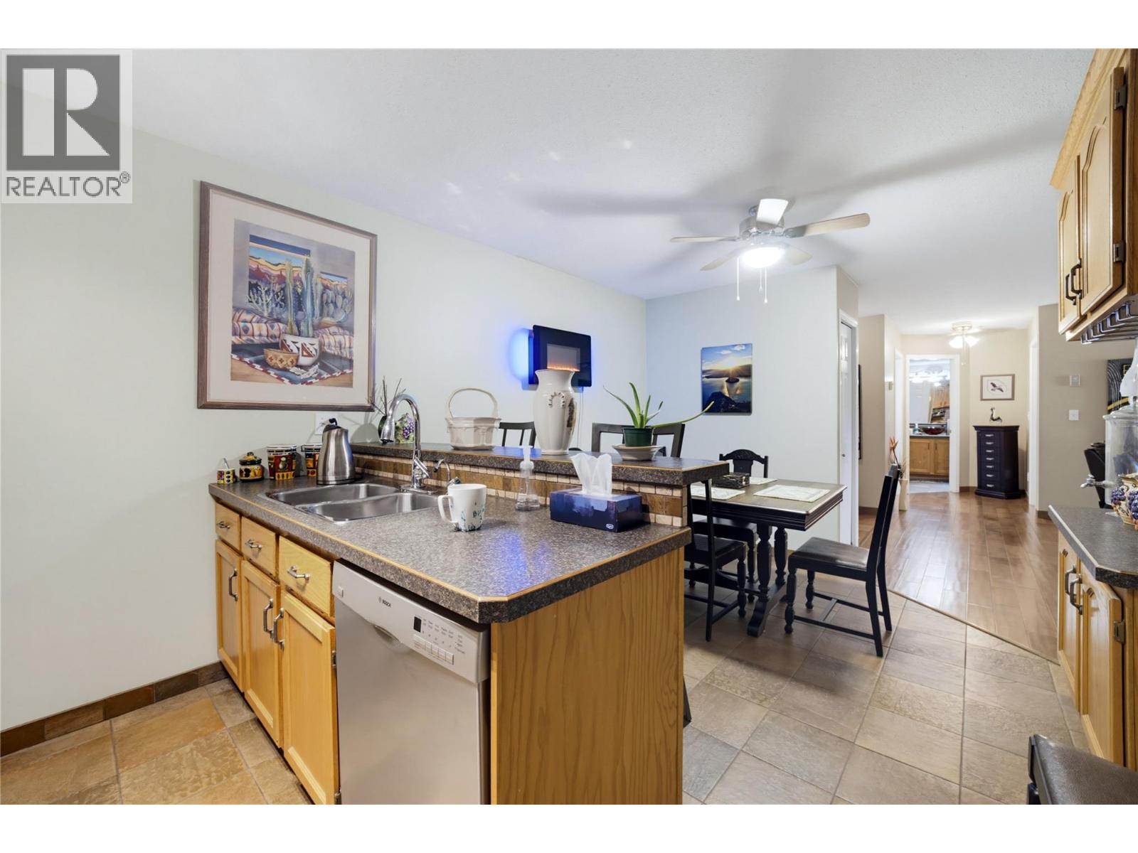 250 5th Street Se Unit# 208, Salmon Arm, British Columbia  V1E 1J8 - Photo 6 - 10395940