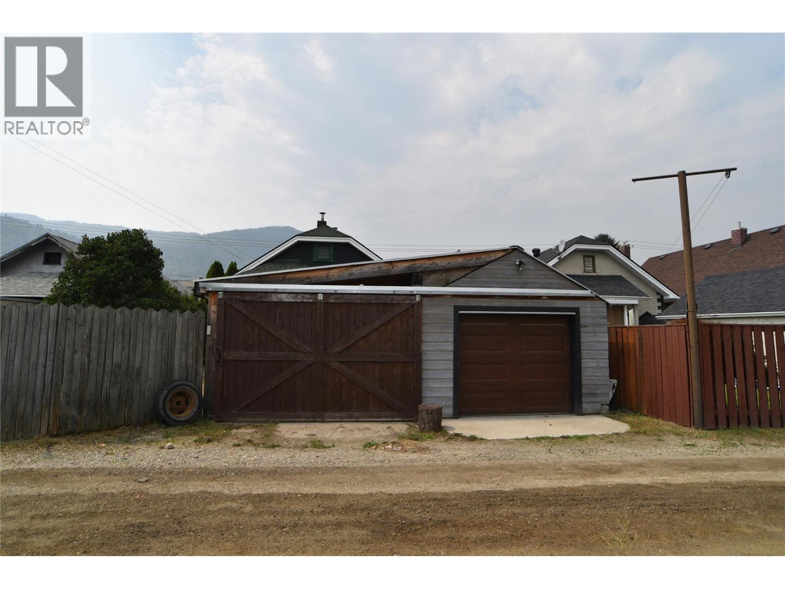 1531 Fourth Avenue, Trail, British Columbia  V1R 1S7 - Photo 10 - 10395899