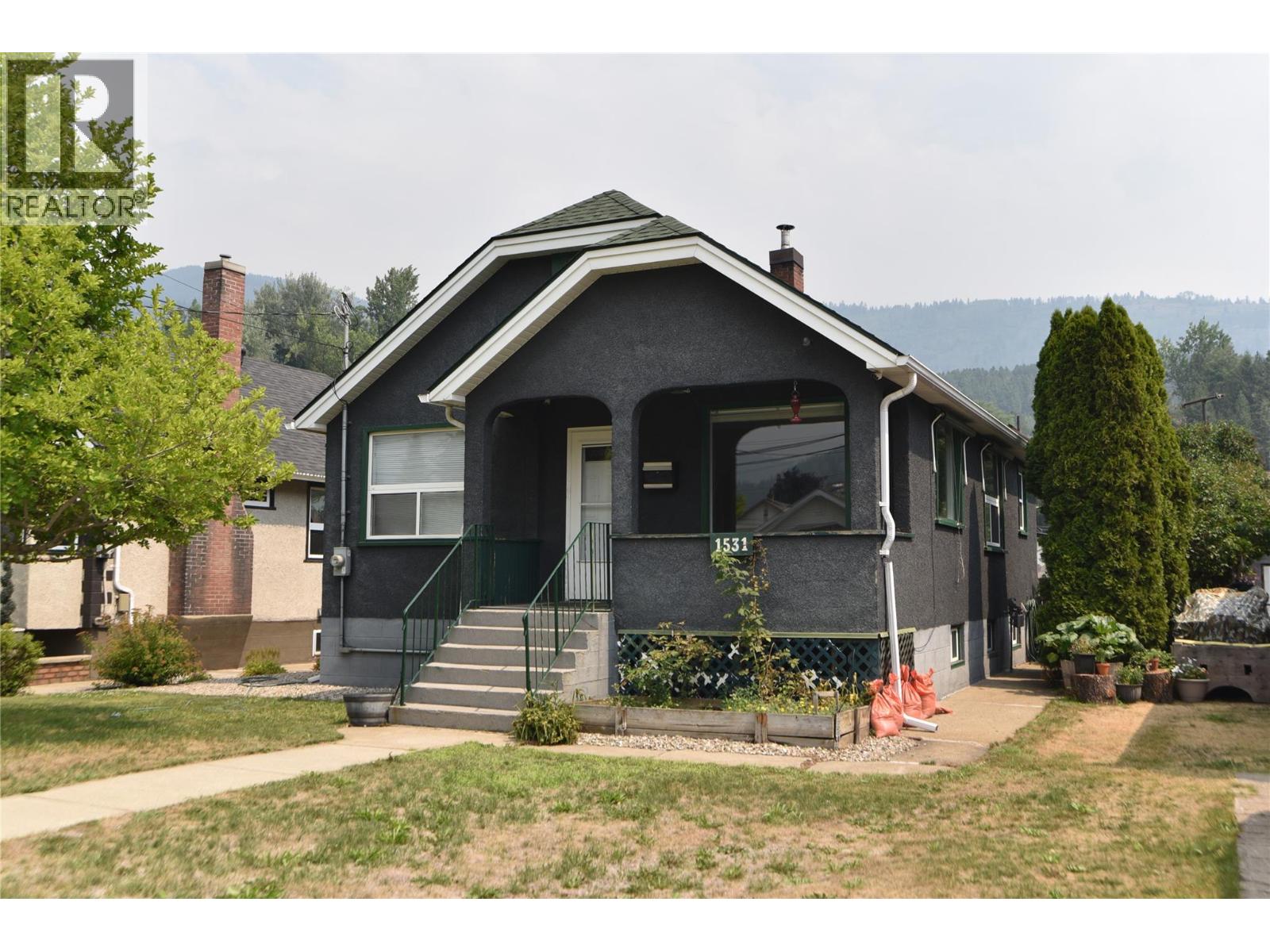 1531 Fourth Avenue, Trail, British Columbia  V1R 1S7 - Photo 2 - 10395899