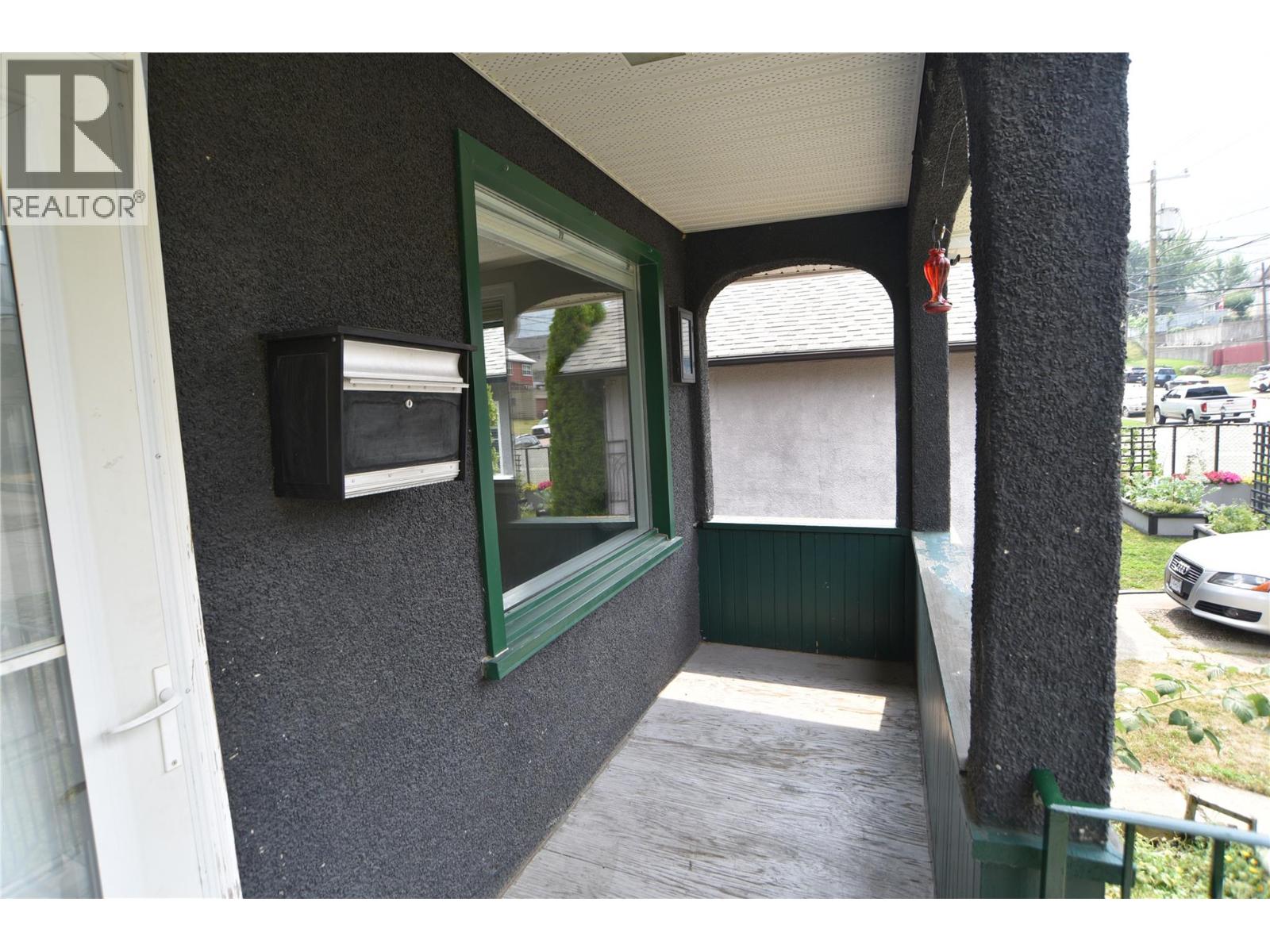1531 Fourth Avenue, Trail, British Columbia  V1R 1S7 - Photo 4 - 10395899