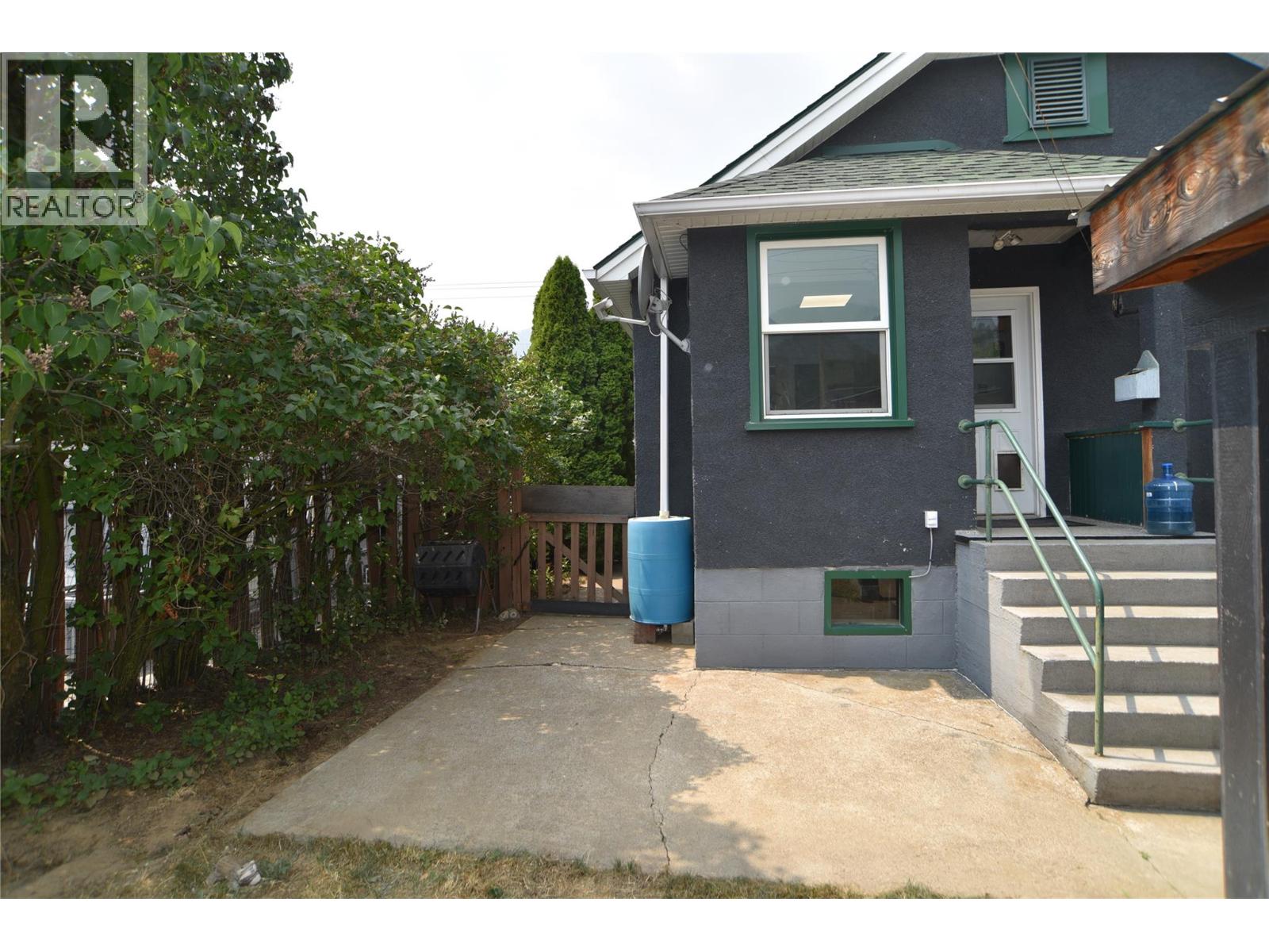 1531 Fourth Avenue, Trail, British Columbia  V1R 1S7 - Photo 7 - 10395899