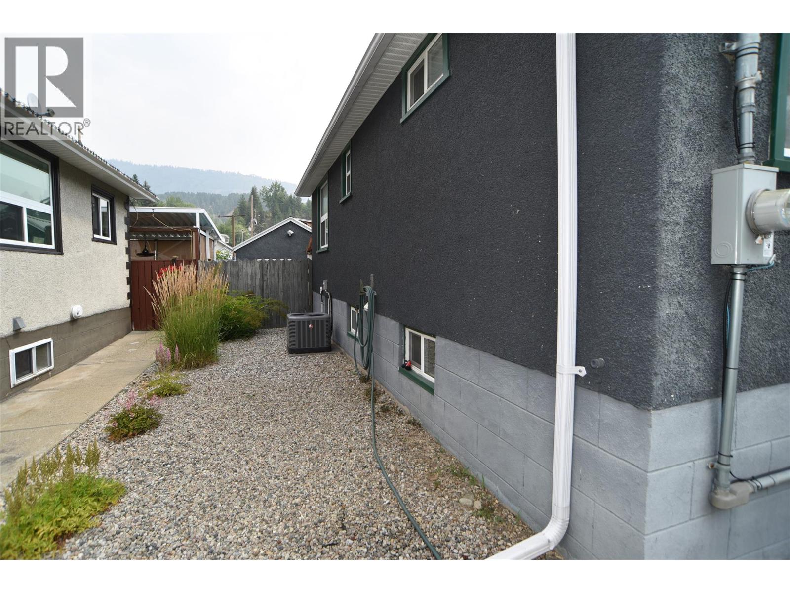 1531 Fourth Avenue, Trail, British Columbia  V1R 1S7 - Photo 8 - 10395899