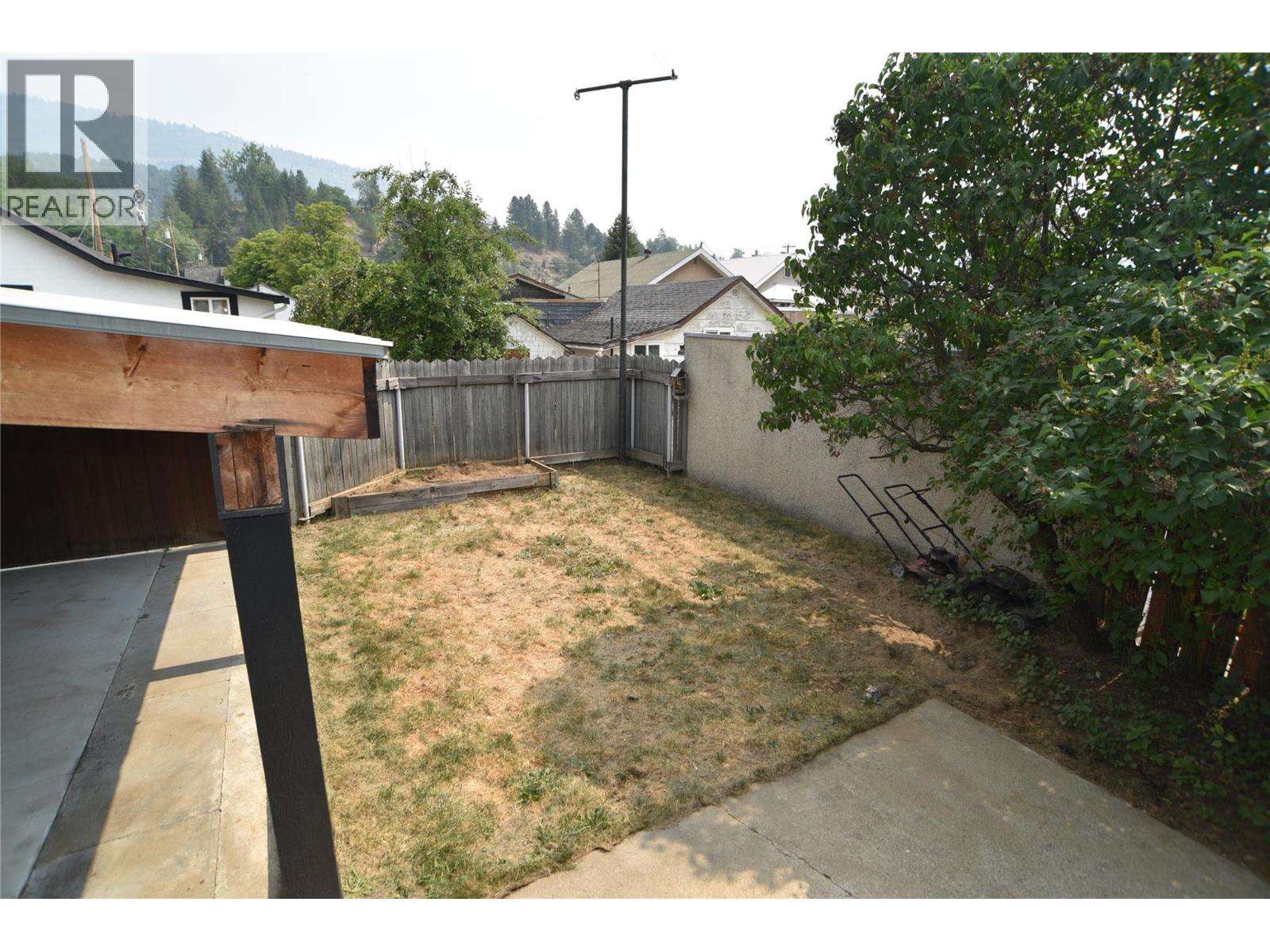 1531 Fourth Avenue, Trail, British Columbia  V1R 1S7 - Photo 9 - 10395899