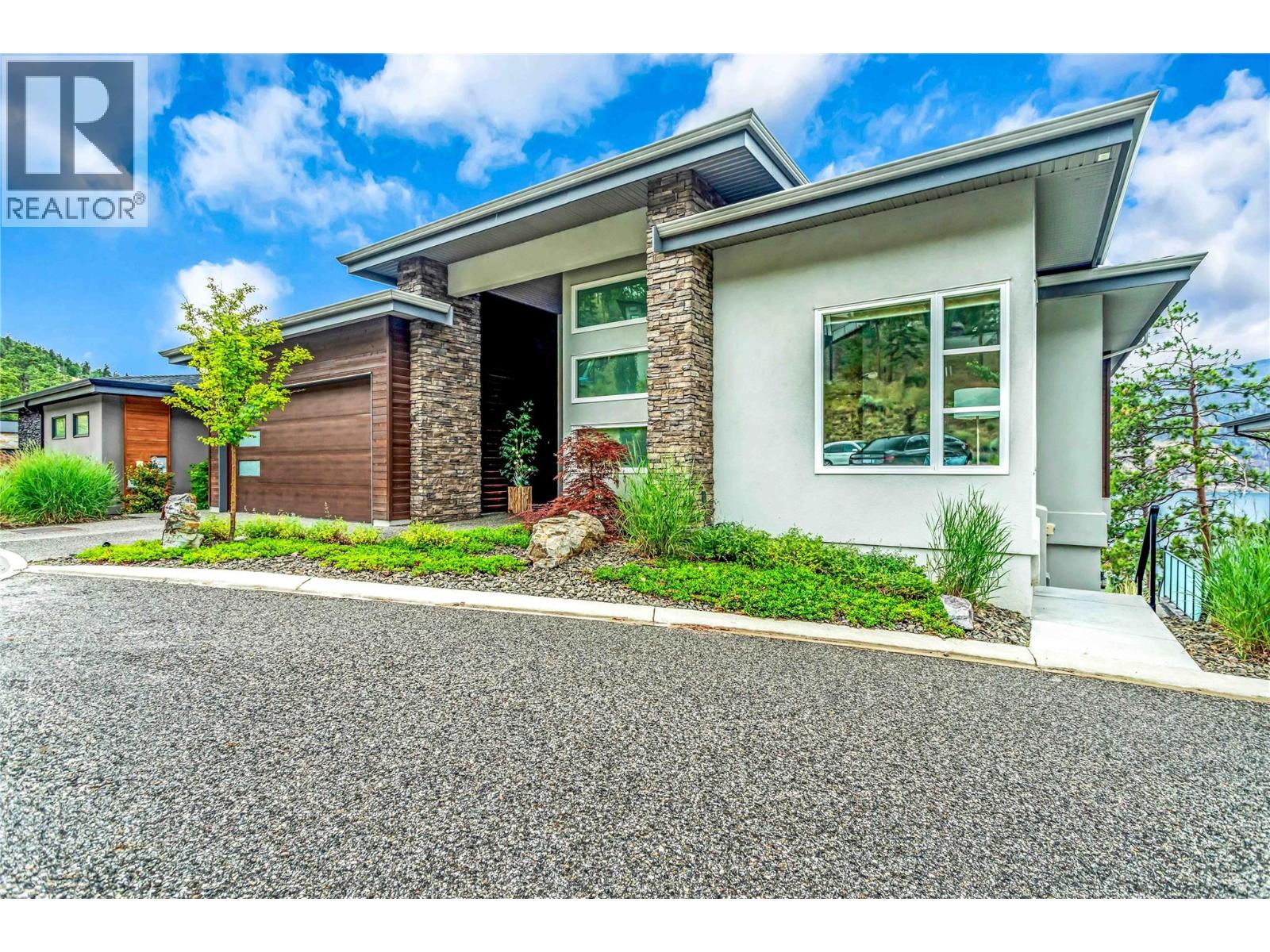 3452 Blue Grass Lane, Kelowna, British Columbia  V1V 3G1 - Photo 3 - 10395189