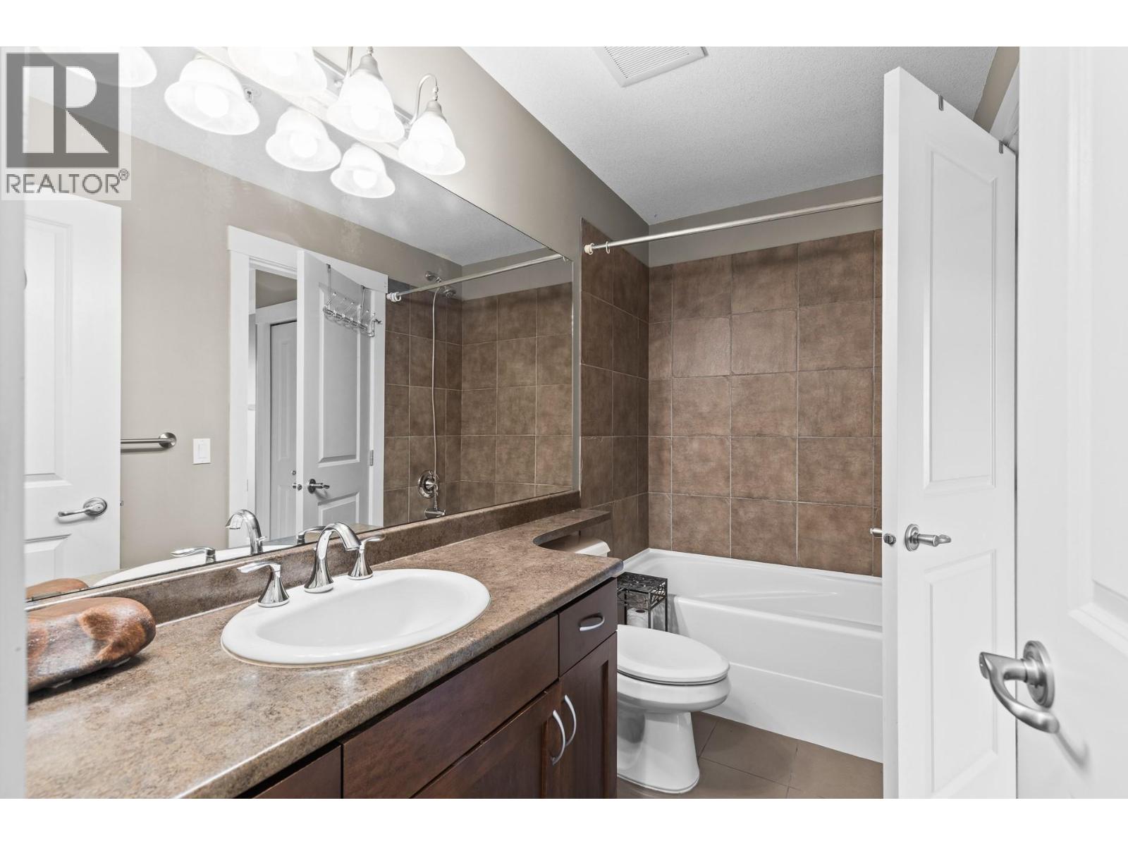 3533 Carrington Road Unit# 212, West Kelowna, British Columbia  V4T 2Z9 - Photo 3 - 10395873