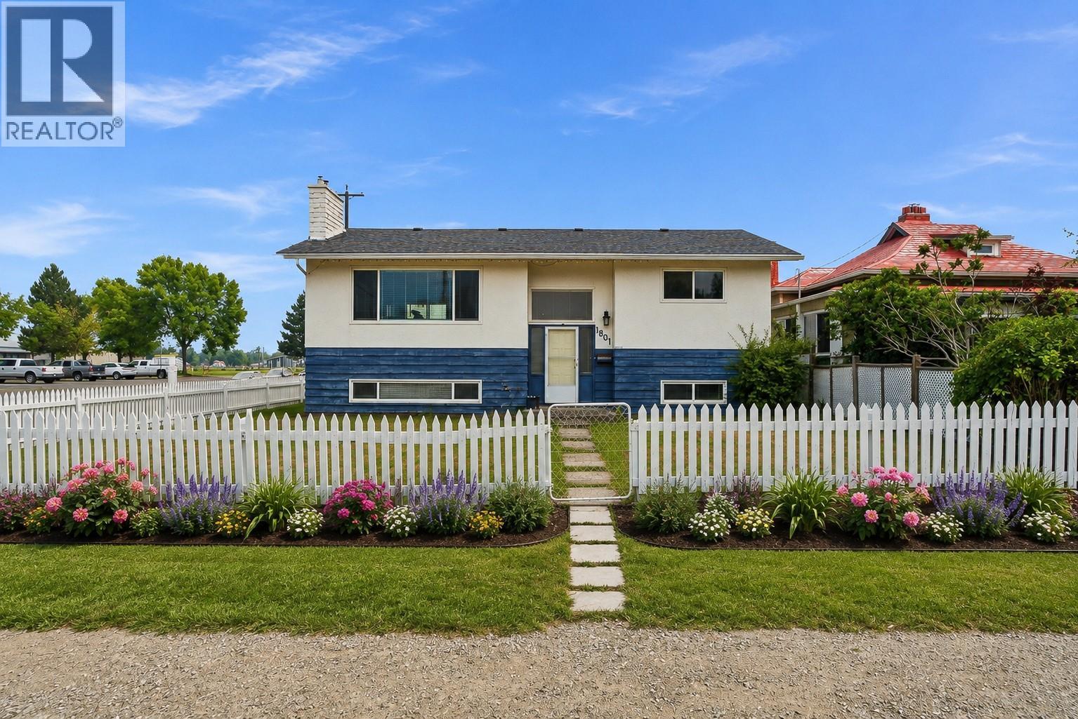 1801 Hamilton Avenue, Merritt, British Columbia  V1K 1B8 - Photo 1 - 10396110