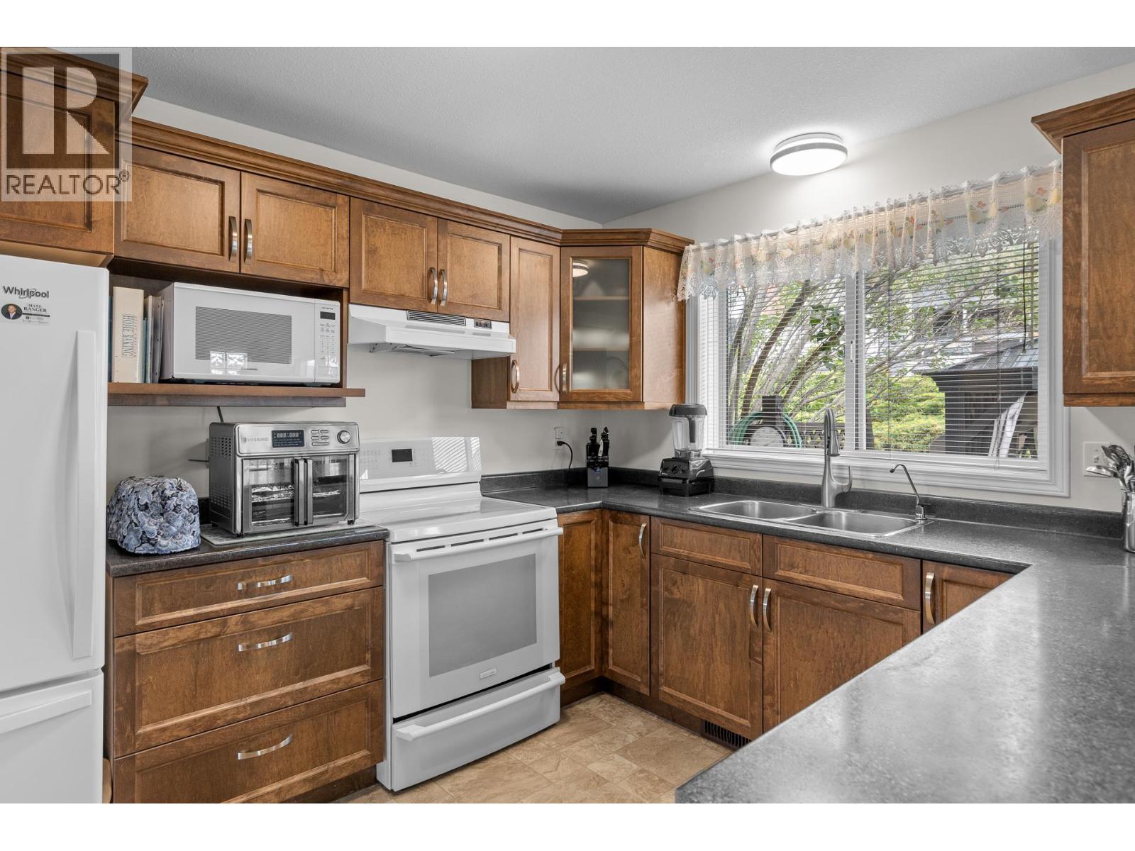 280 Cosens Court, Kelowna, British Columbia  V1V 1V2 - Photo 19 - 10396116