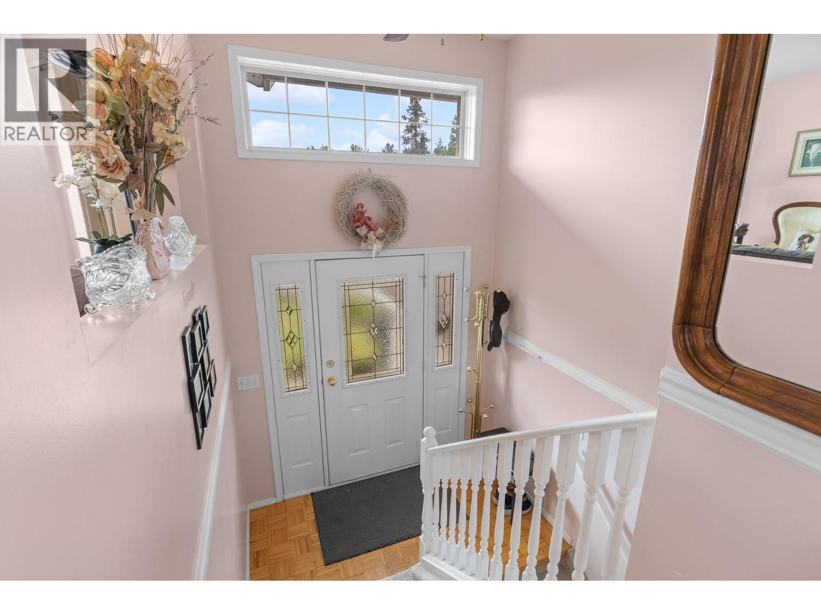 280 Cosens Court, Kelowna, British Columbia  V1V 1V2 - Photo 3 - 10396116