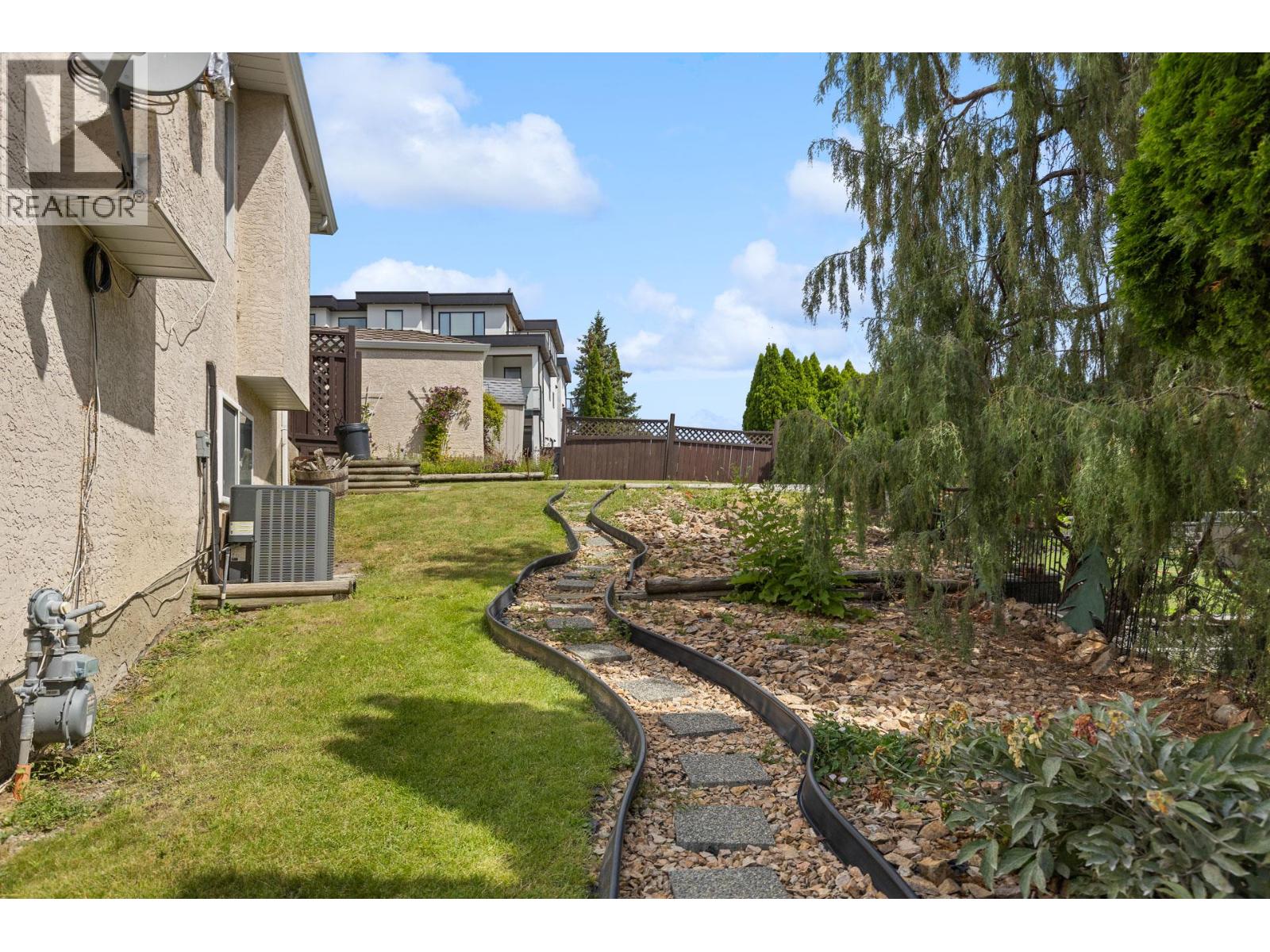 280 Cosens Court, Kelowna, British Columbia  V1V 1V2 - Photo 56 - 10396116